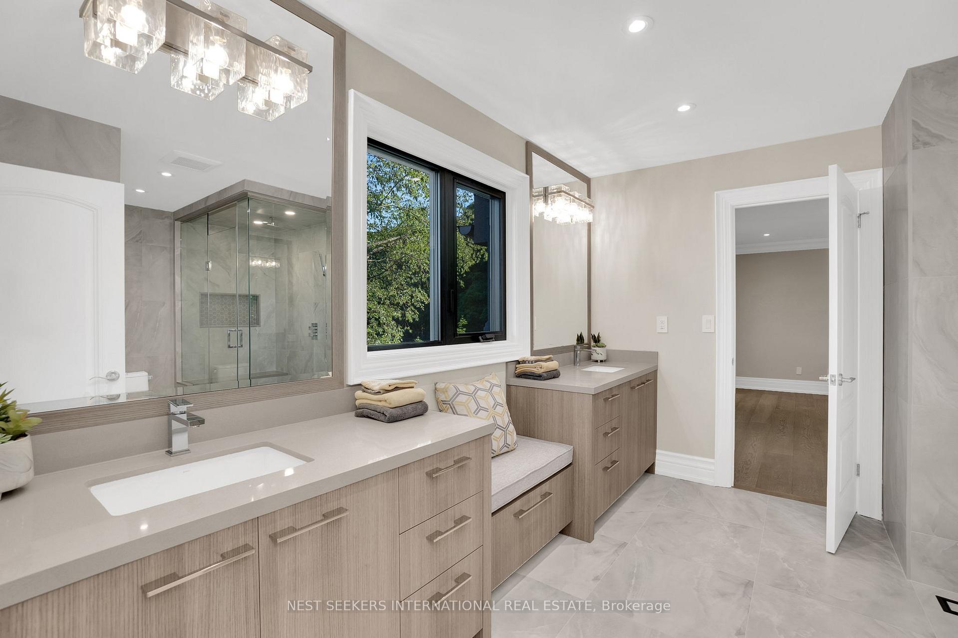 Photo 24 of 141 Kingscross Drive, King, King City — HOMEH