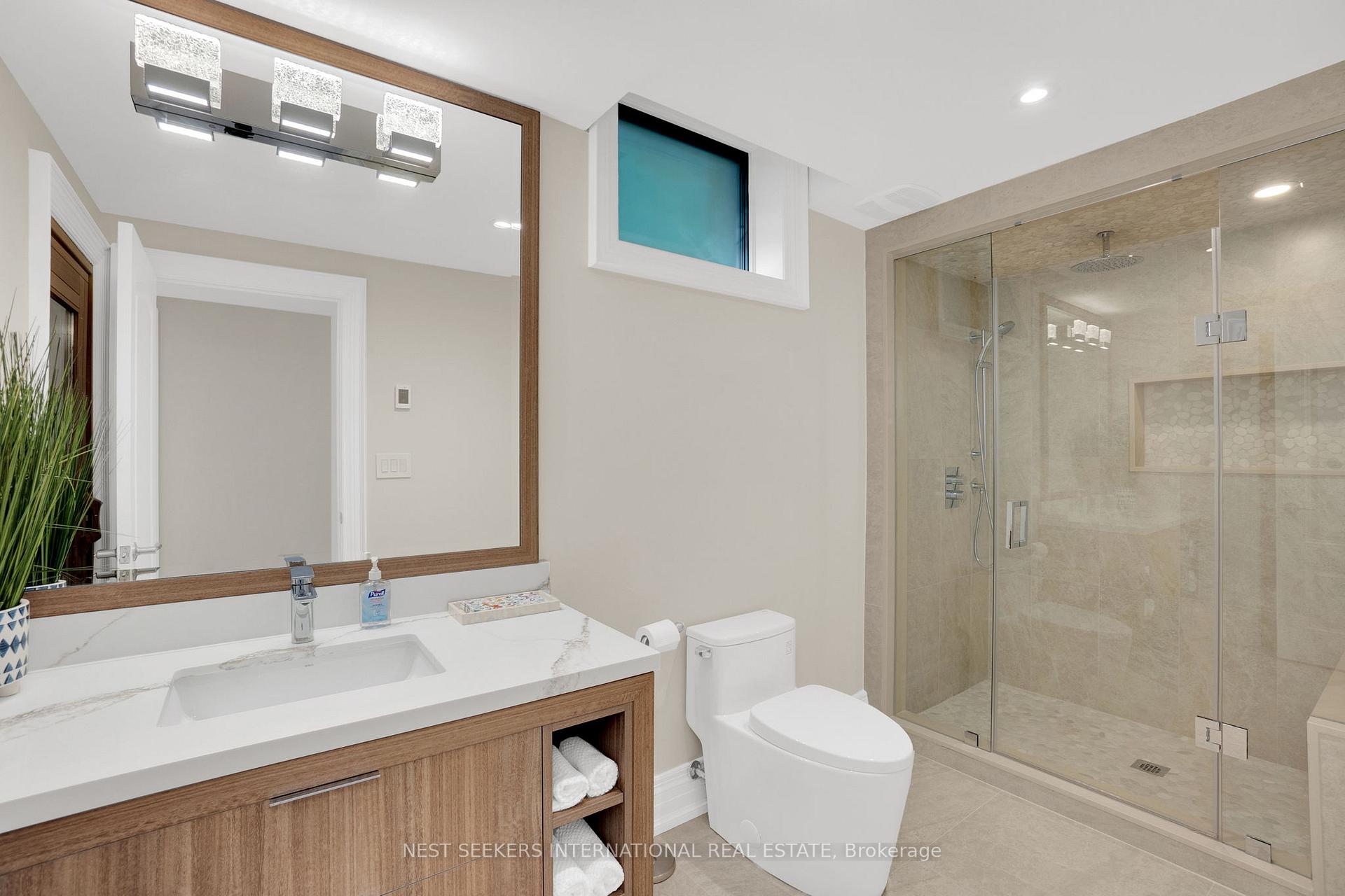 Photo 30 of 141 Kingscross Drive, King, King City — HOMEH