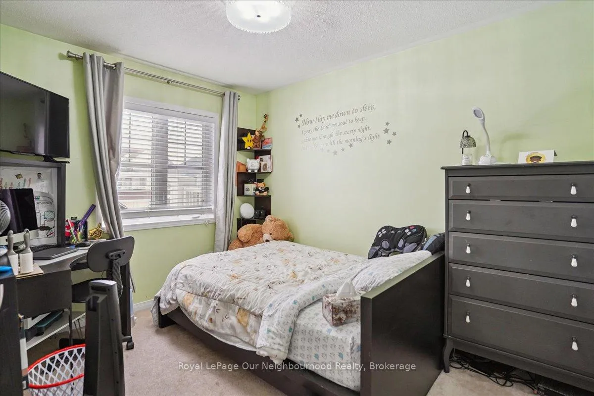 Photo 11 of 98 James Govan Drive, Whitby, Port Whitby — HOMEH