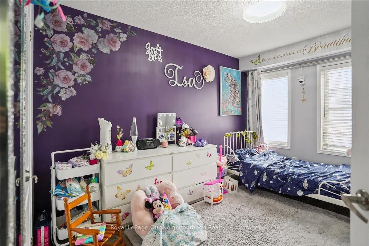 Photo 13 of 98 James Govan Drive, Whitby, Port Whitby — HOMEH