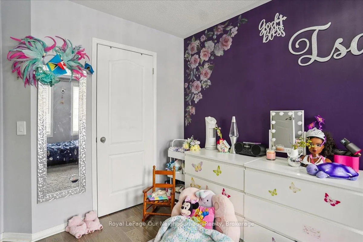 Photo 14 of 98 James Govan Drive, Whitby, Port Whitby — HOMEH