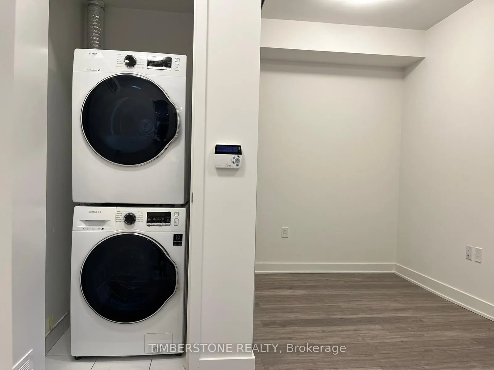 Photo 9 of Unit 1702, 99 Broadway Avenue, Toronto, Mount Pleasant West — HOMEH