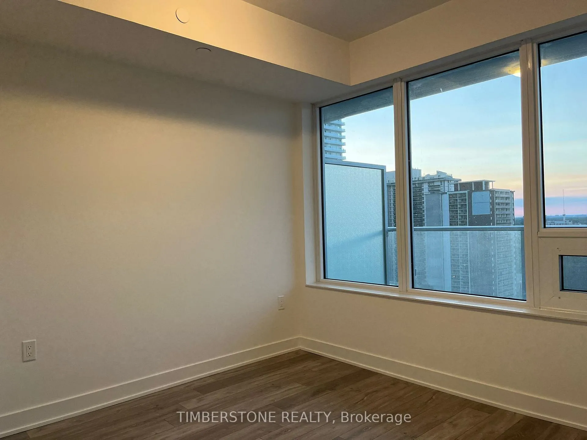 Photo 13 of Unit 1702, 99 Broadway Avenue, Toronto, Mount Pleasant West — HOMEH