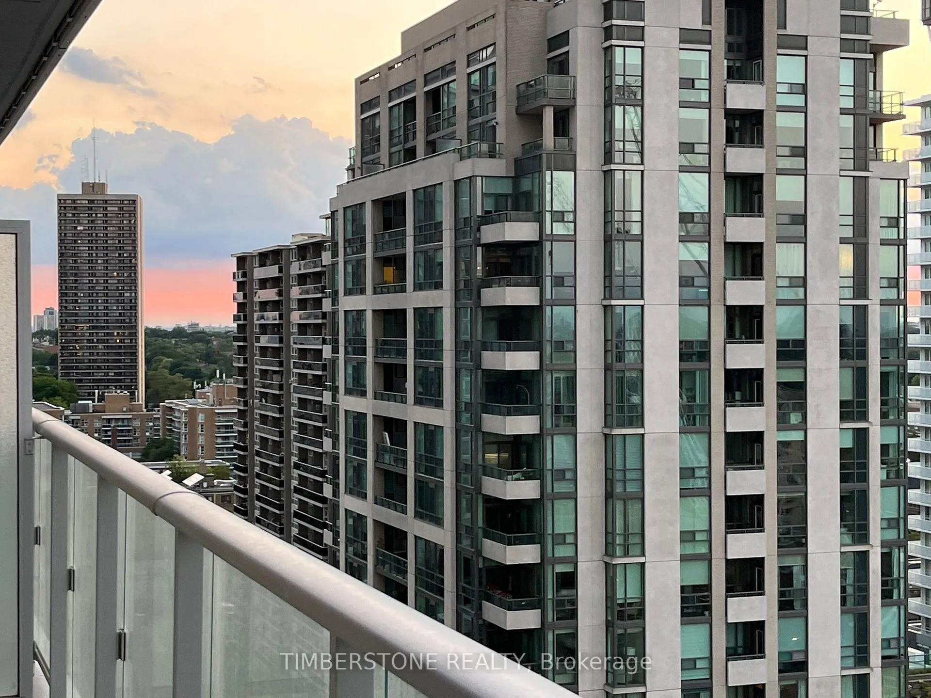 Photo 20 of Unit 1702, 99 Broadway Avenue, Toronto, Mount Pleasant West — HOMEH