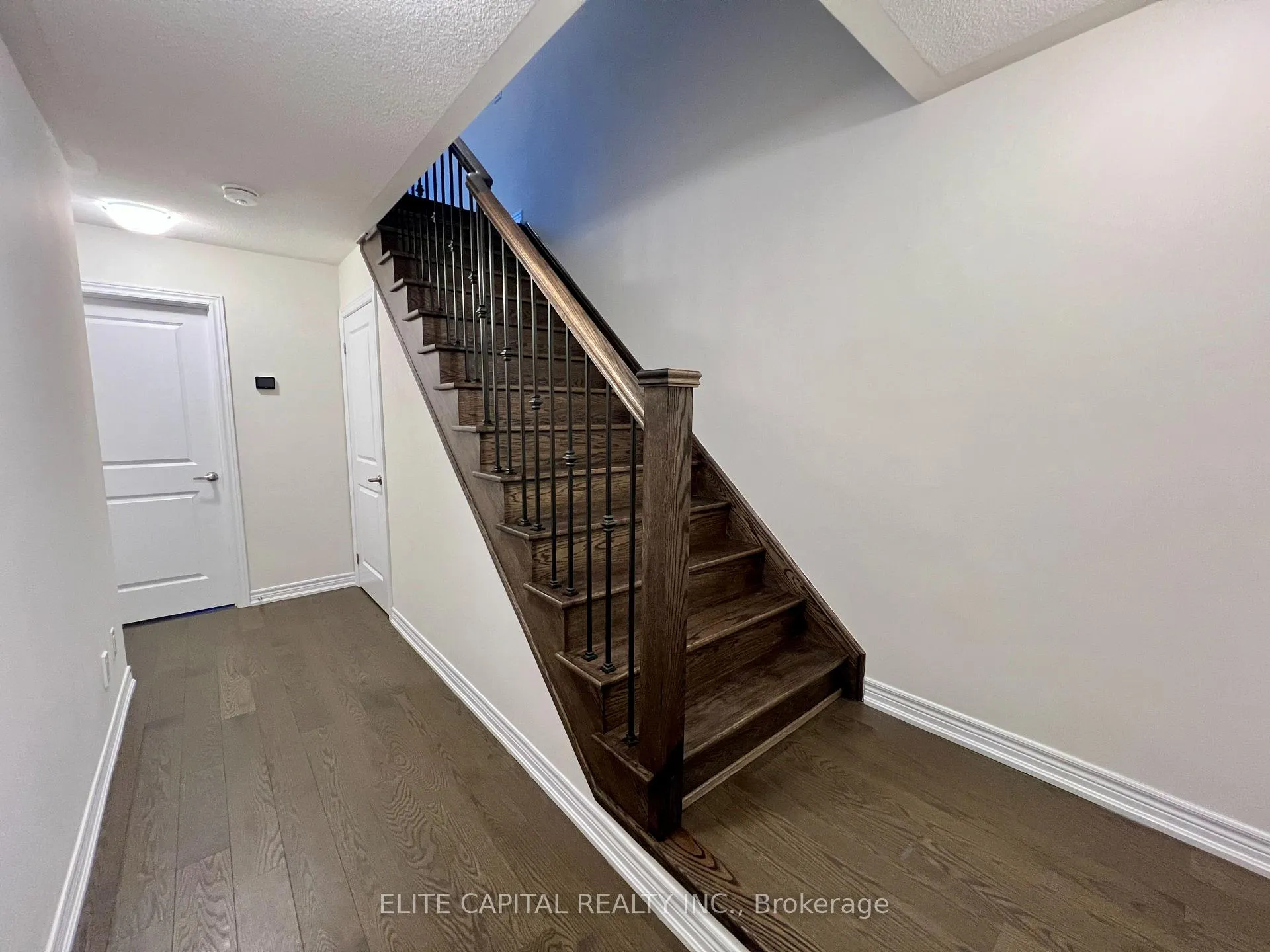 Photo 3 of 95 Elkington Crescent, Whitby, Rural Whitby — HOMEH