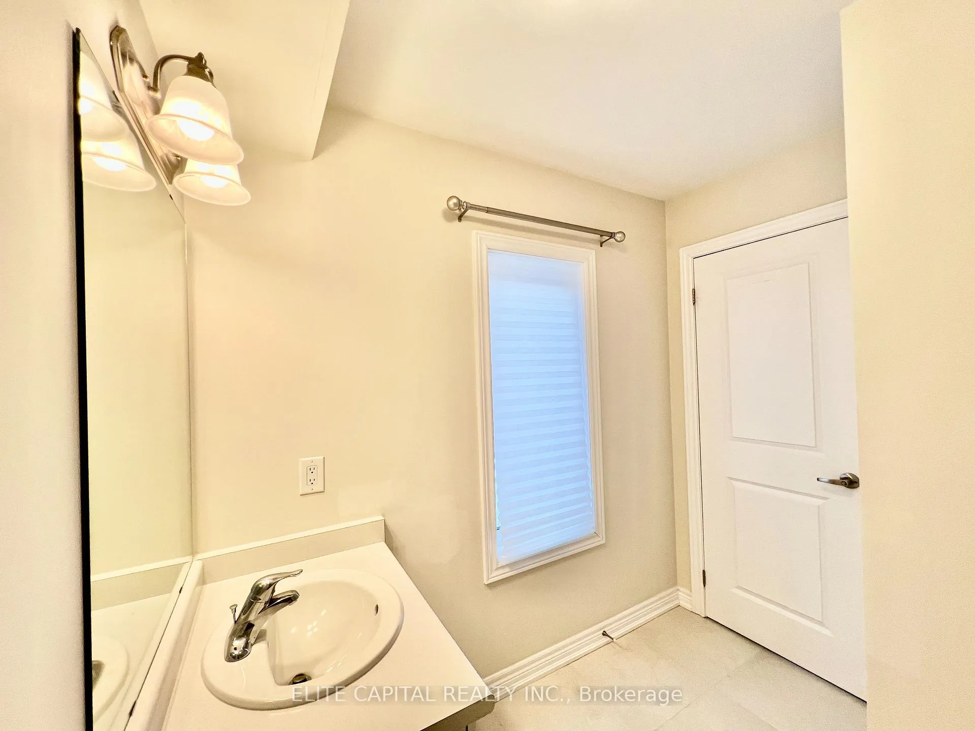Photo 7 of 95 Elkington Crescent, Whitby, Rural Whitby — HOMEH