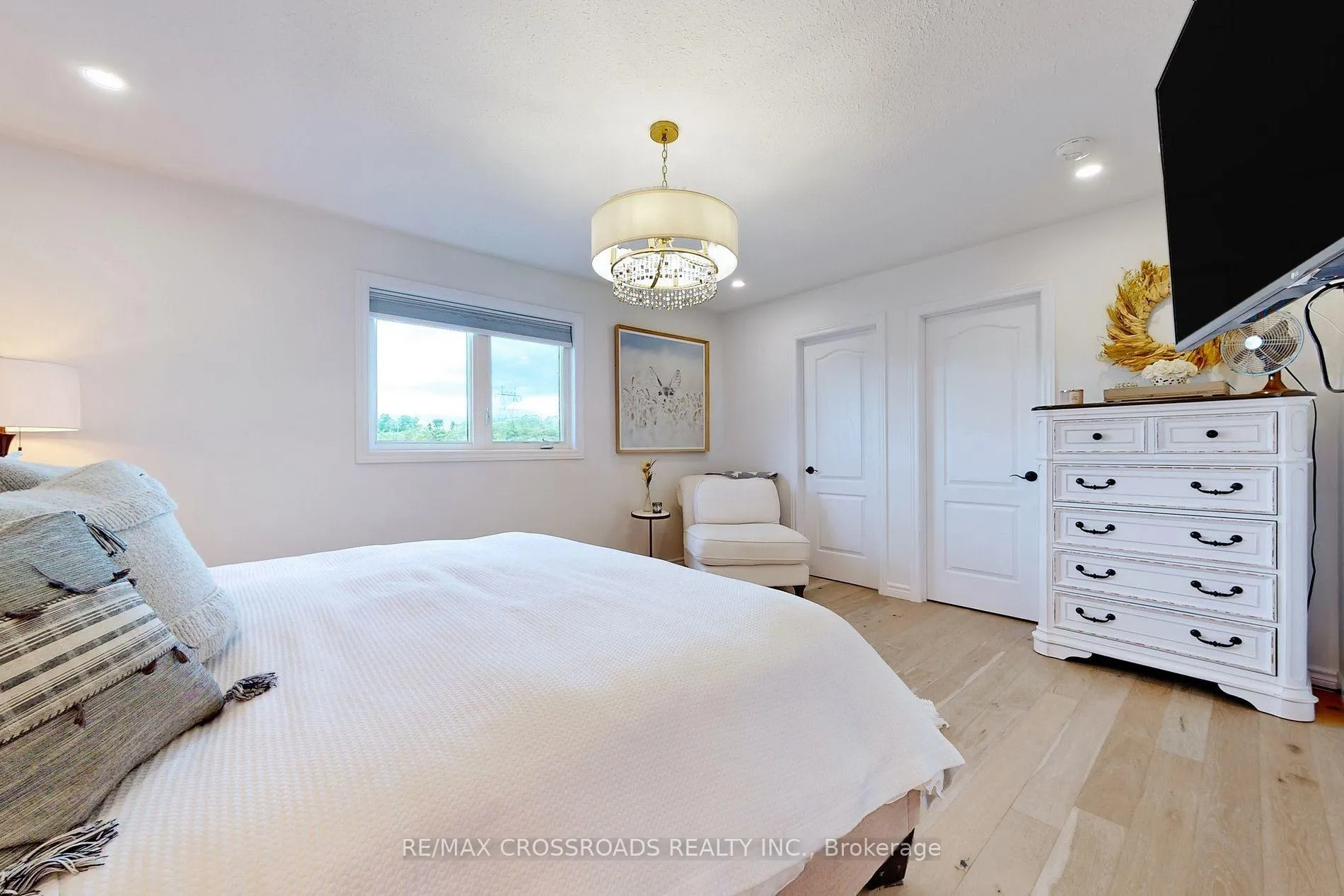 Photo 18 of 741 Sawmill Road, Peterborough, Northcrest Ward 5 — HOMEH