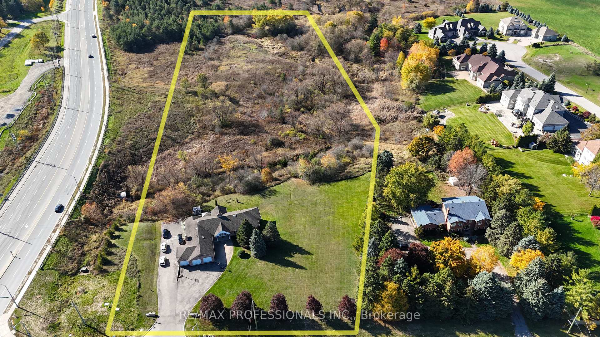 Photo 2 of 10050 Warden Avenue, Markham, Victoria Manor-Jennings Gate — HOMEH