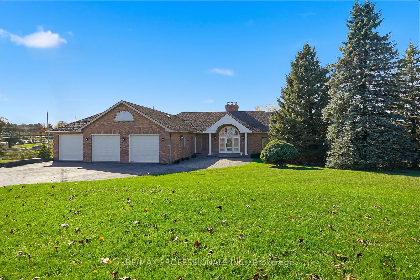 Photo 4 of 10050 Warden Avenue, Markham, Victoria Manor-Jennings Gate — HOMEH