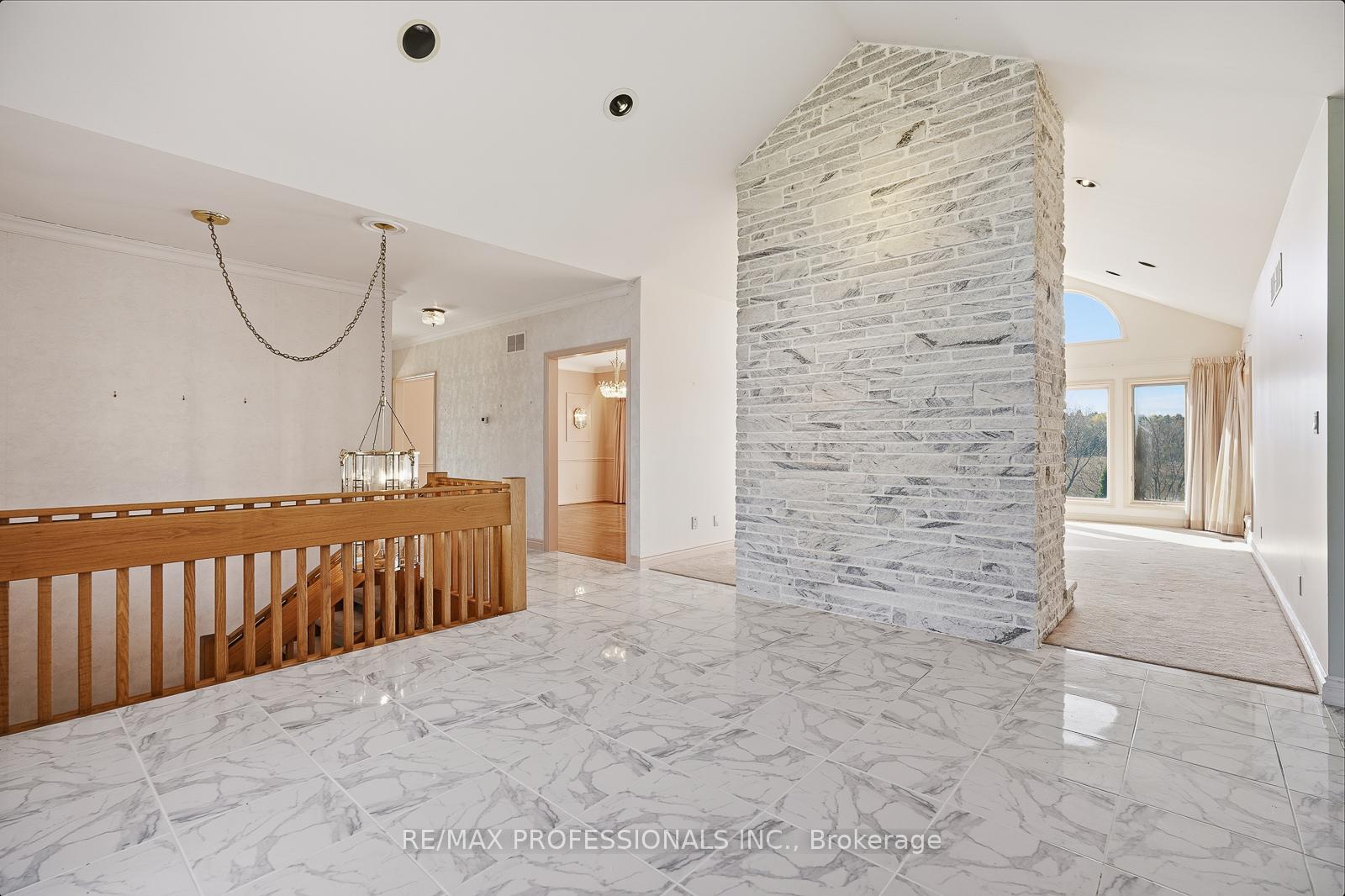 Photo 6 of 10050 Warden Avenue, Markham, Victoria Manor-Jennings Gate — HOMEH