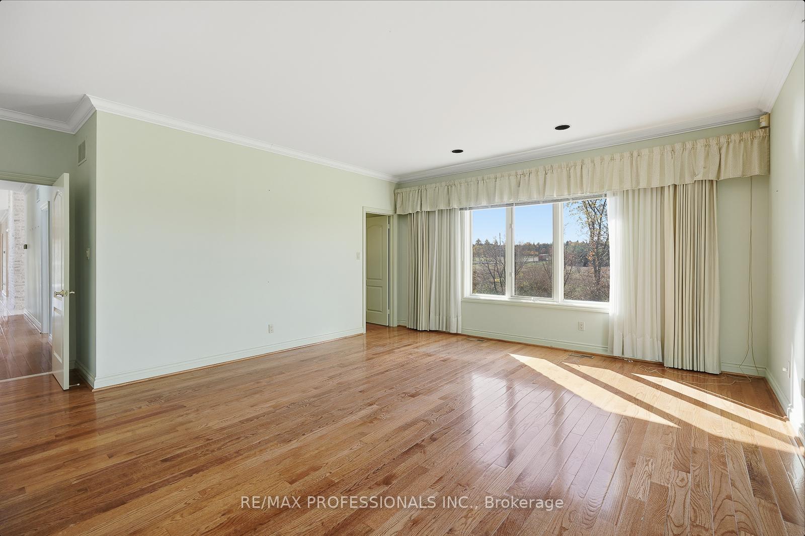 Photo 20 of 10050 Warden Avenue, Markham, Victoria Manor-Jennings Gate — HOMEH