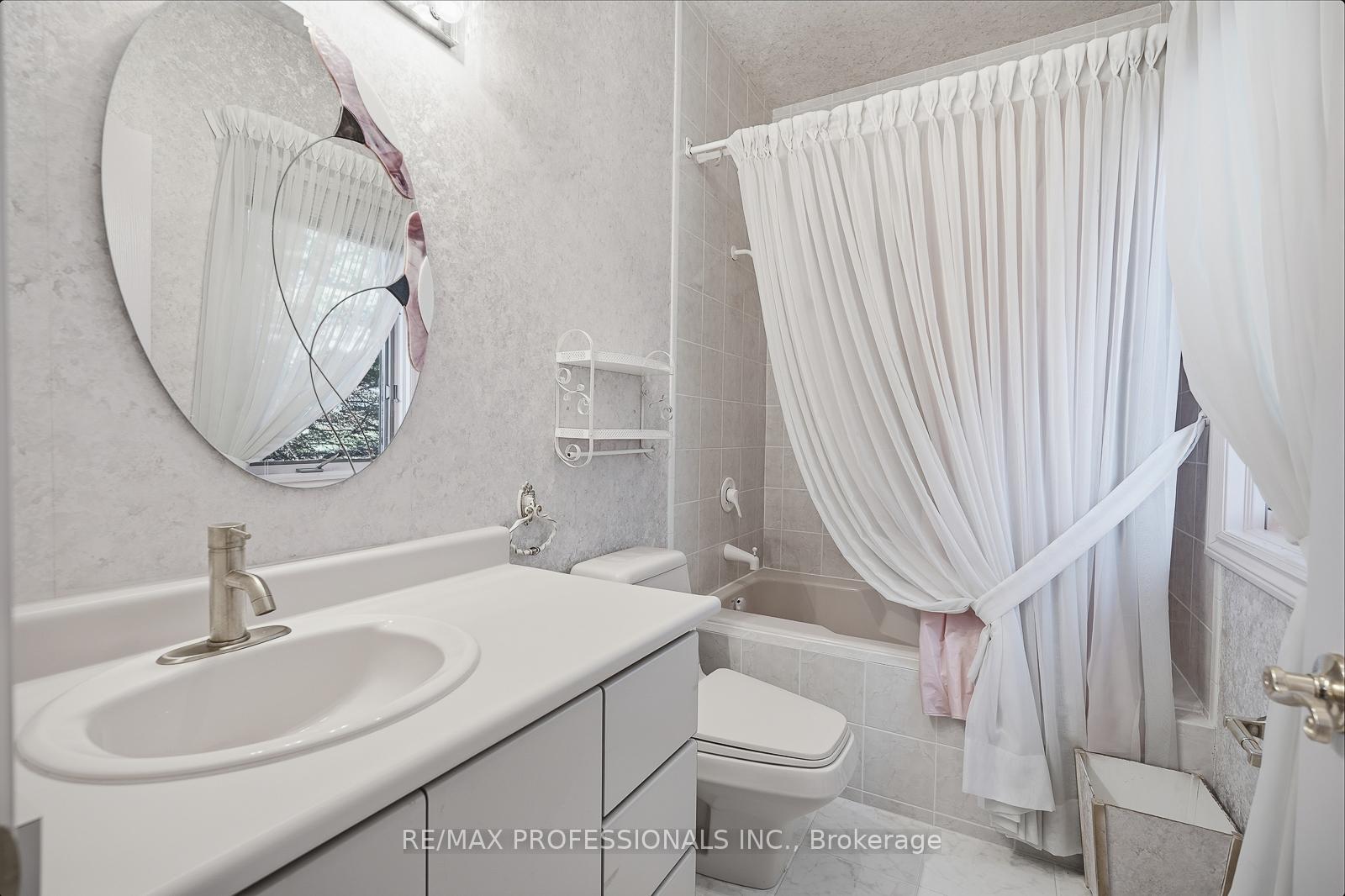 Photo 30 of 10050 Warden Avenue, Markham, Victoria Manor-Jennings Gate — HOMEH