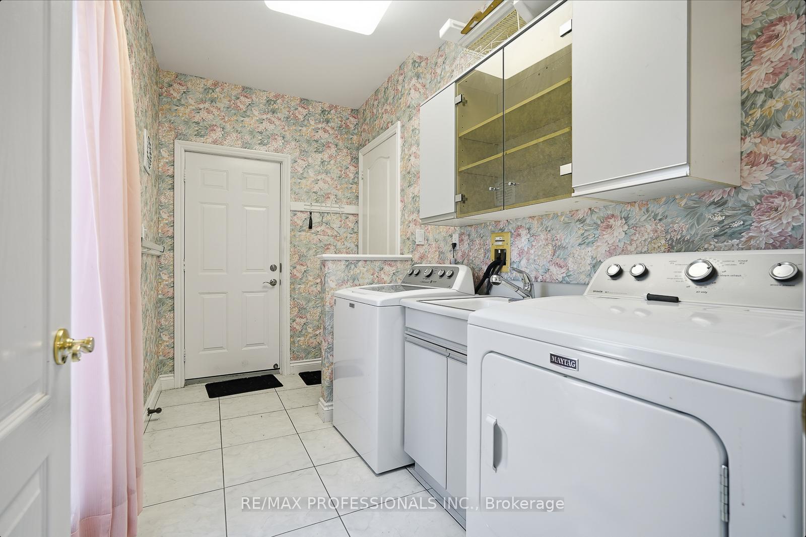 Photo 32 of 10050 Warden Avenue, Markham, Victoria Manor-Jennings Gate — HOMEH