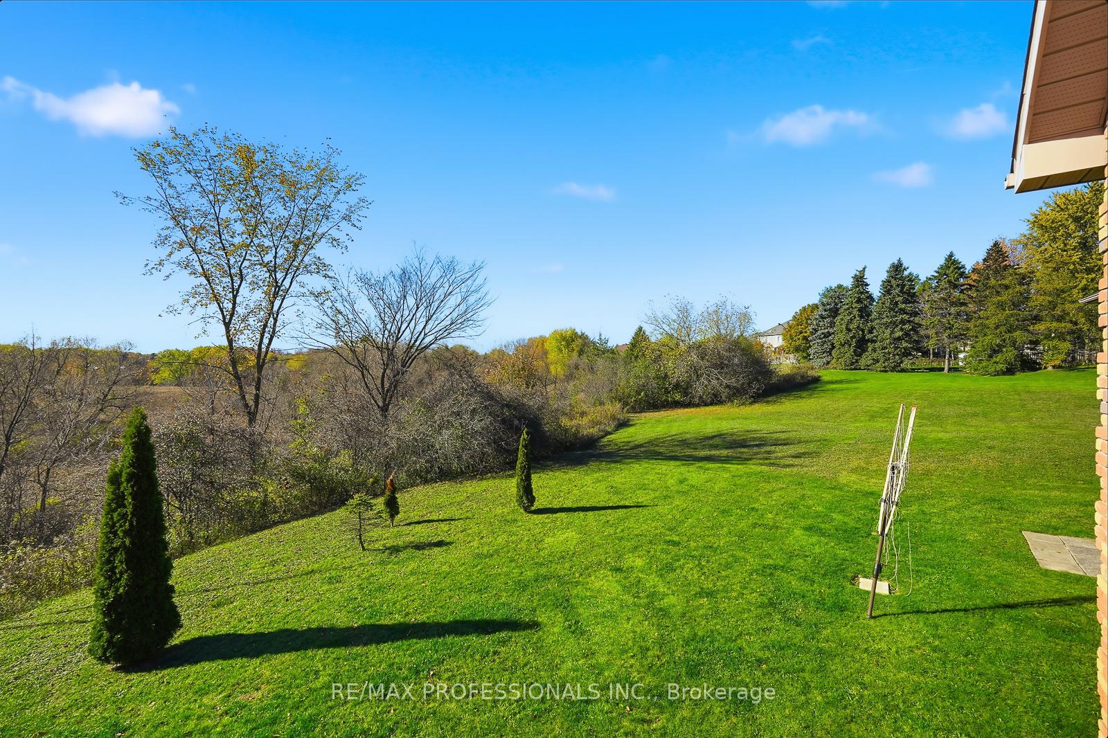Photo 37 of 10050 Warden Avenue, Markham, Victoria Manor-Jennings Gate — HOMEH