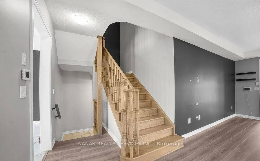 Photo 5 of 77 Great Falls Boulevard, Hamilton, Waterdown — HOMEH