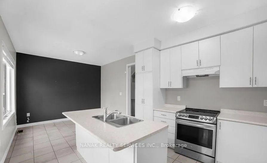 Photo 7 of 77 Great Falls Boulevard, Hamilton, Waterdown — HOMEH