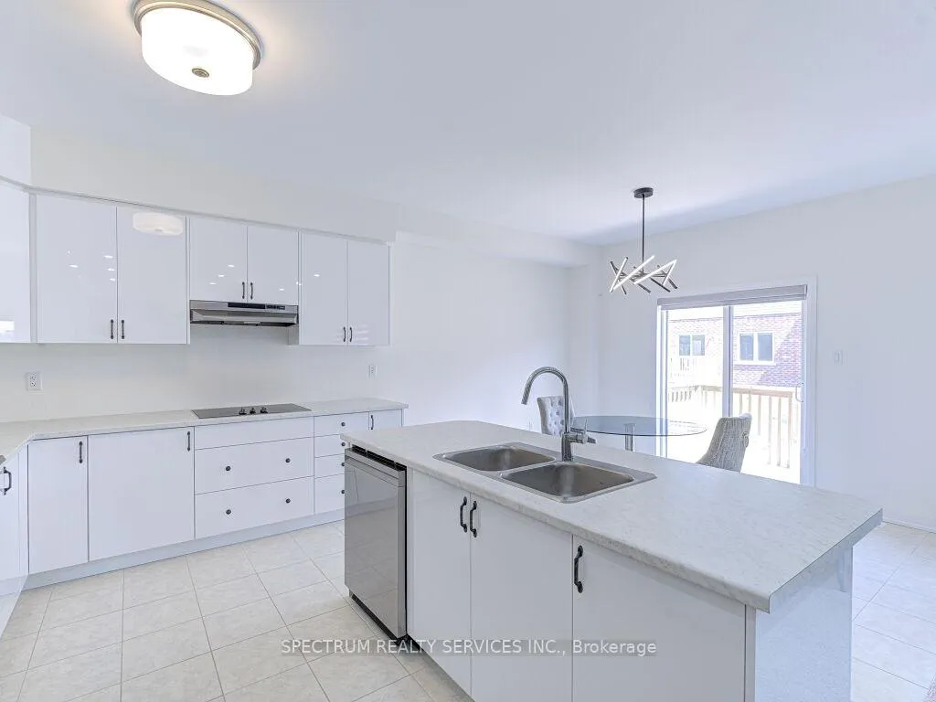 Photo 24 of 44 Dennis Avenue, Brantford — HOMEH