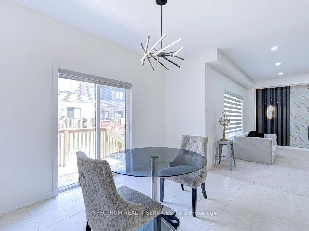Photo 28 of 44 Dennis Avenue, Brantford — HOMEH