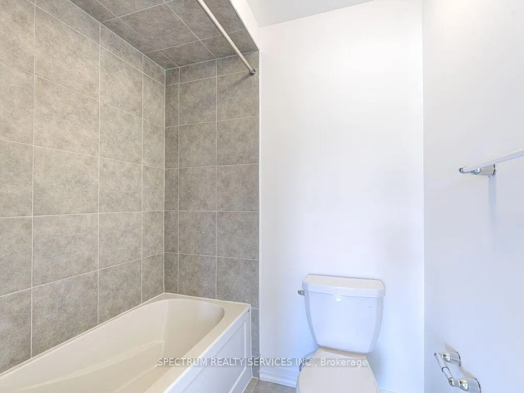 Photo 35 of 44 Dennis Avenue, Brantford — HOMEH