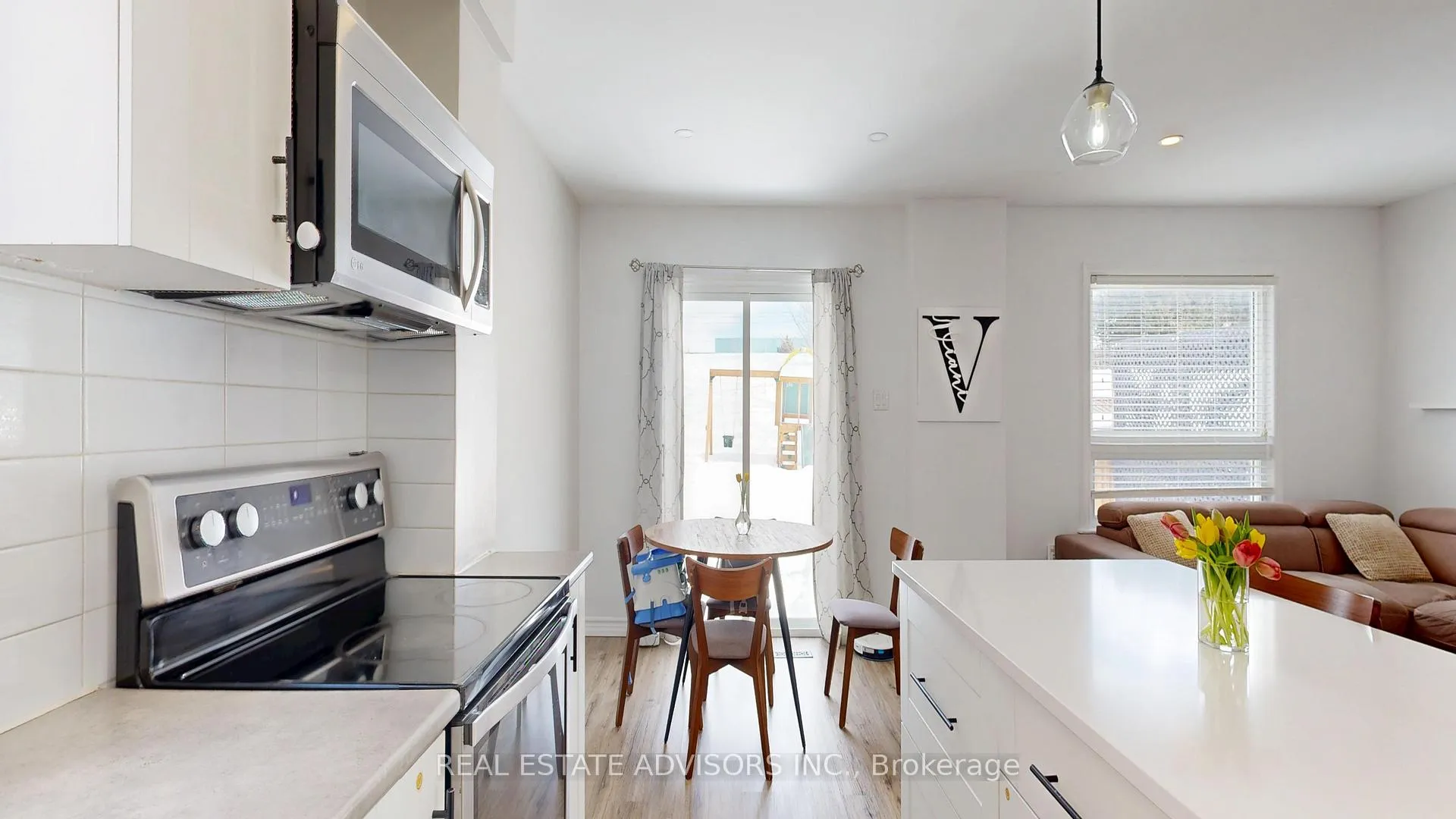 Photo 5 of 11 Hammell Boulevard, New Tecumseth, Tottenham — HOMEH