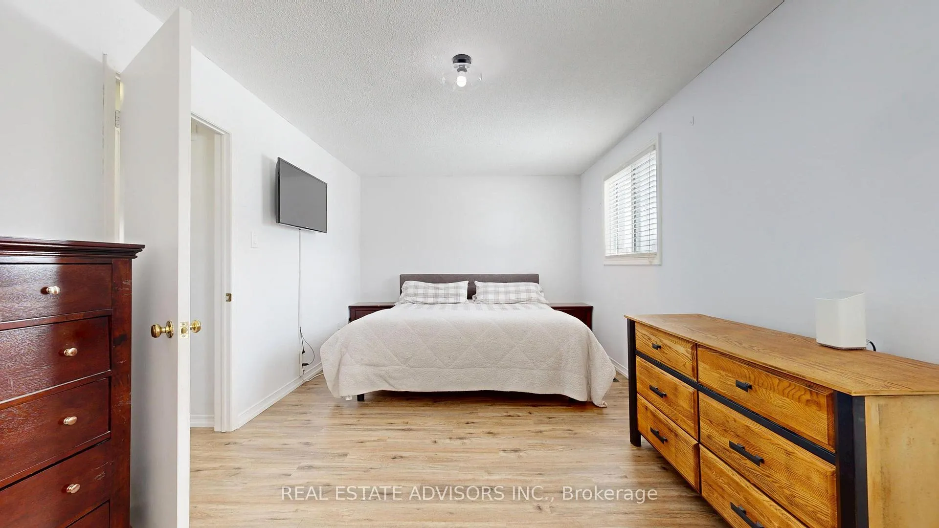 Photo 21 of 11 Hammell Boulevard, New Tecumseth, Tottenham — HOMEH