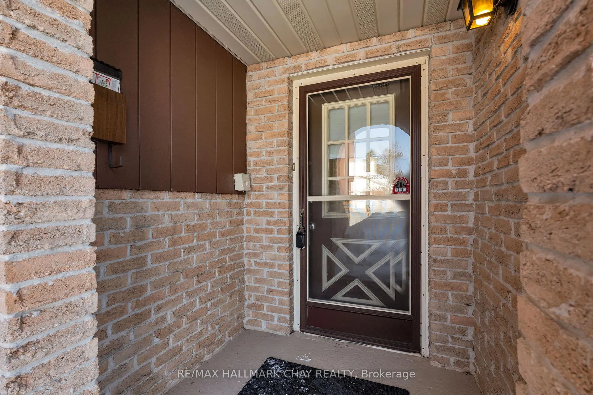 Photo 2 of 13 Grand Place, Barrie, Allandale Heights — HOMEH