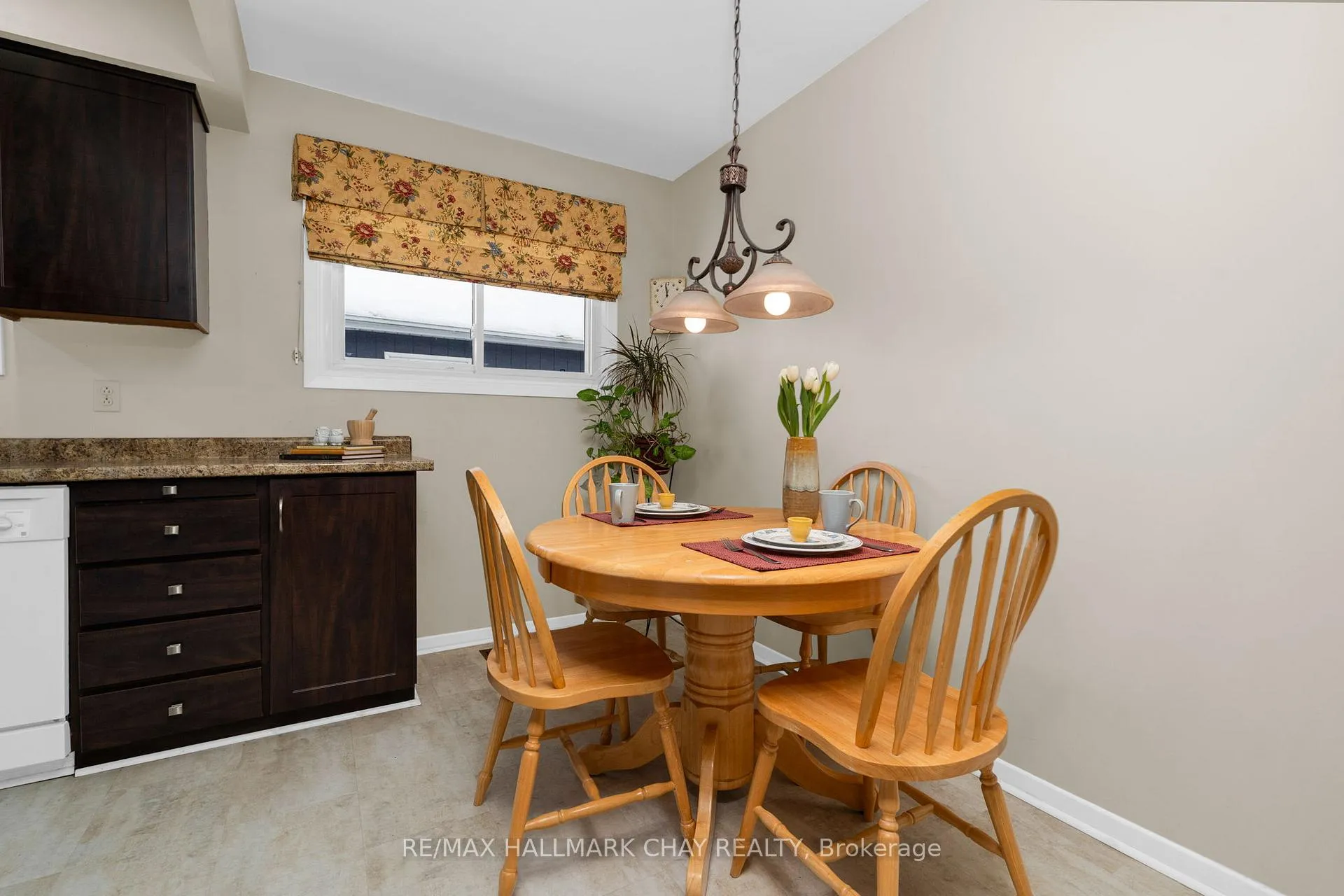 Photo 9 of 13 Grand Place, Barrie, Allandale Heights — HOMEH