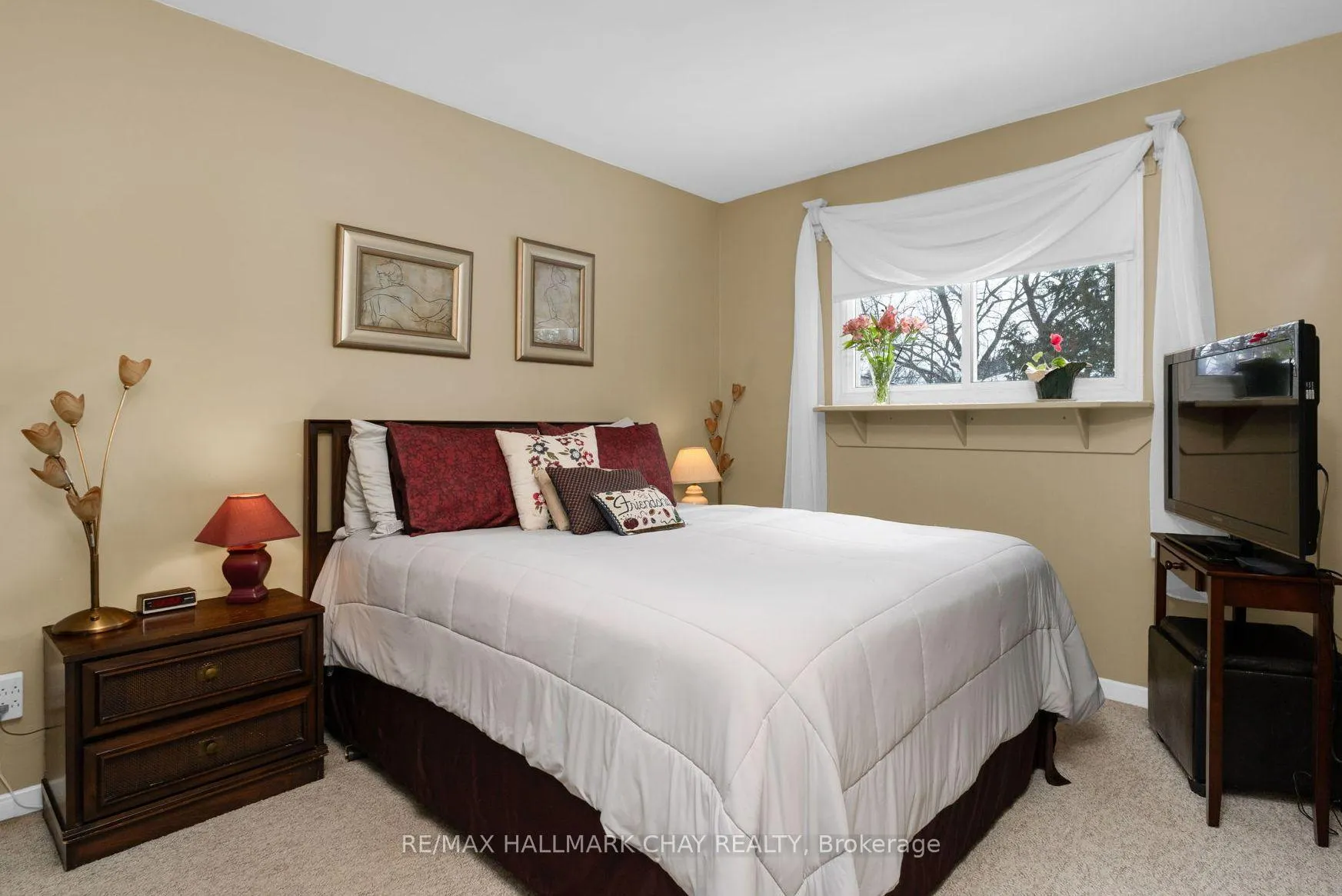 Photo 11 of 13 Grand Place, Barrie, Allandale Heights — HOMEH