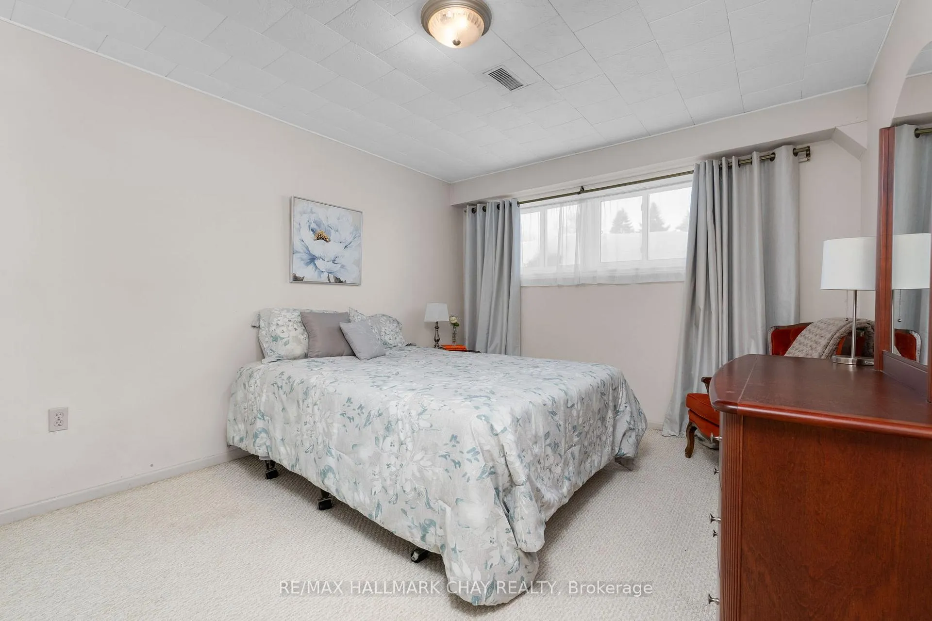 Photo 17 of 13 Grand Place, Barrie, Allandale Heights — HOMEH