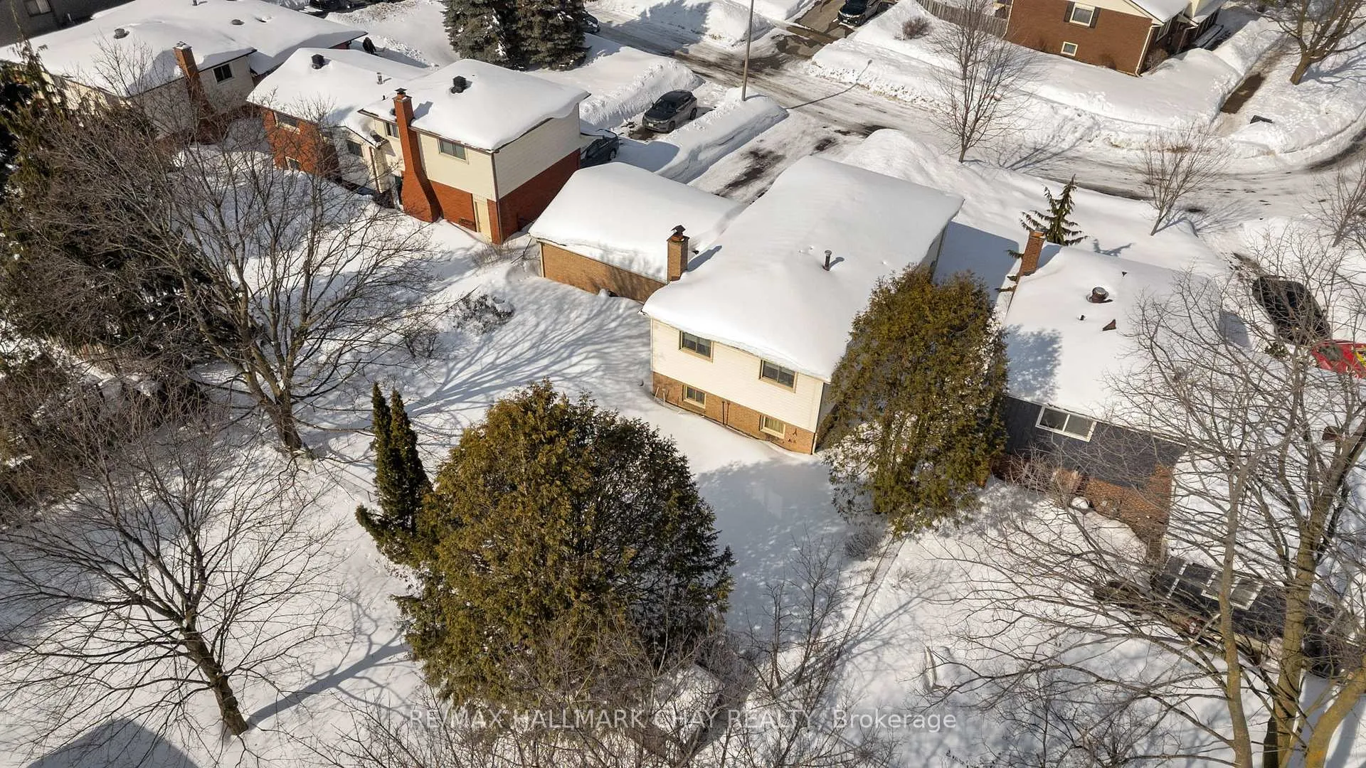 Photo 22 of 13 Grand Place, Barrie, Allandale Heights — HOMEH