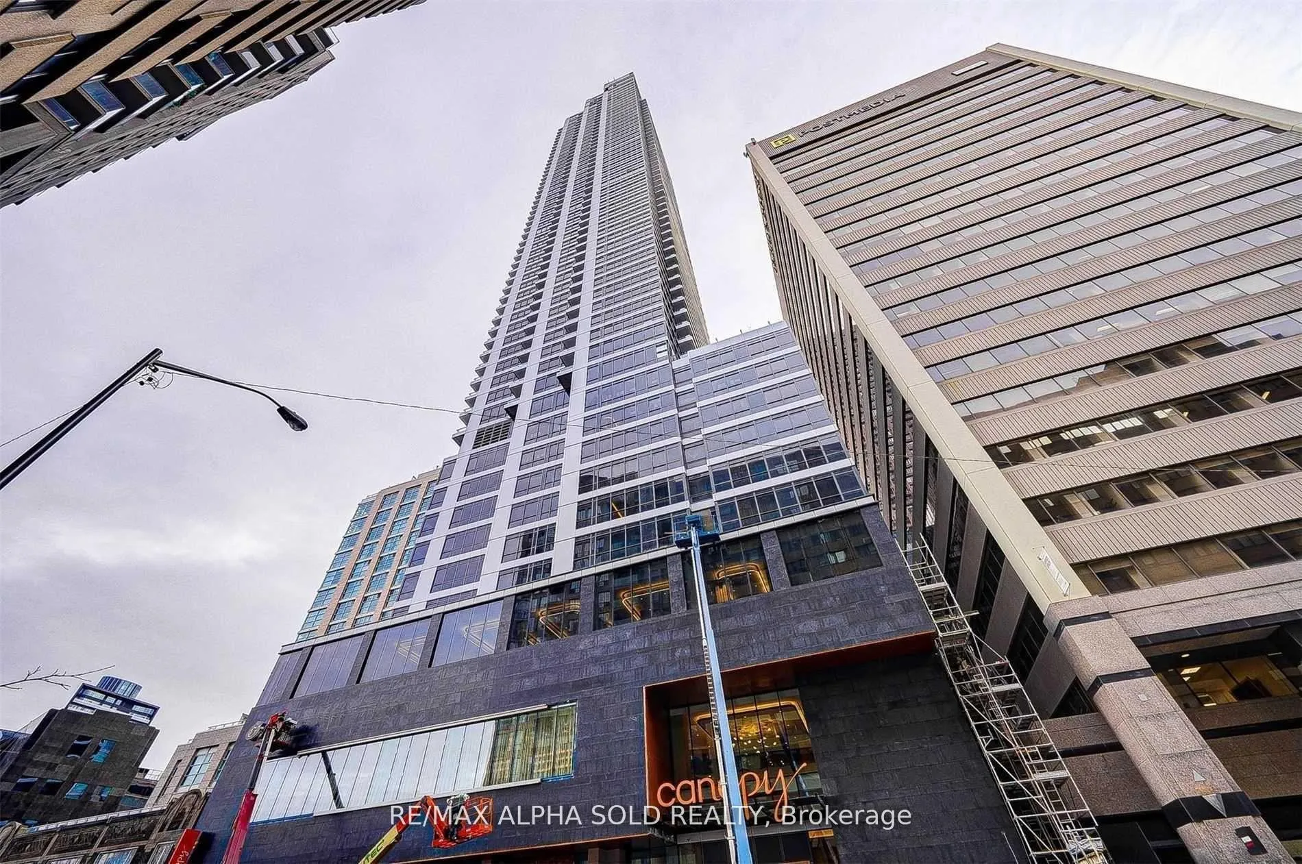 Photo 1 of Unit 2012, 395 Bloor Street E, Toronto, North St. James Town — HOMEH