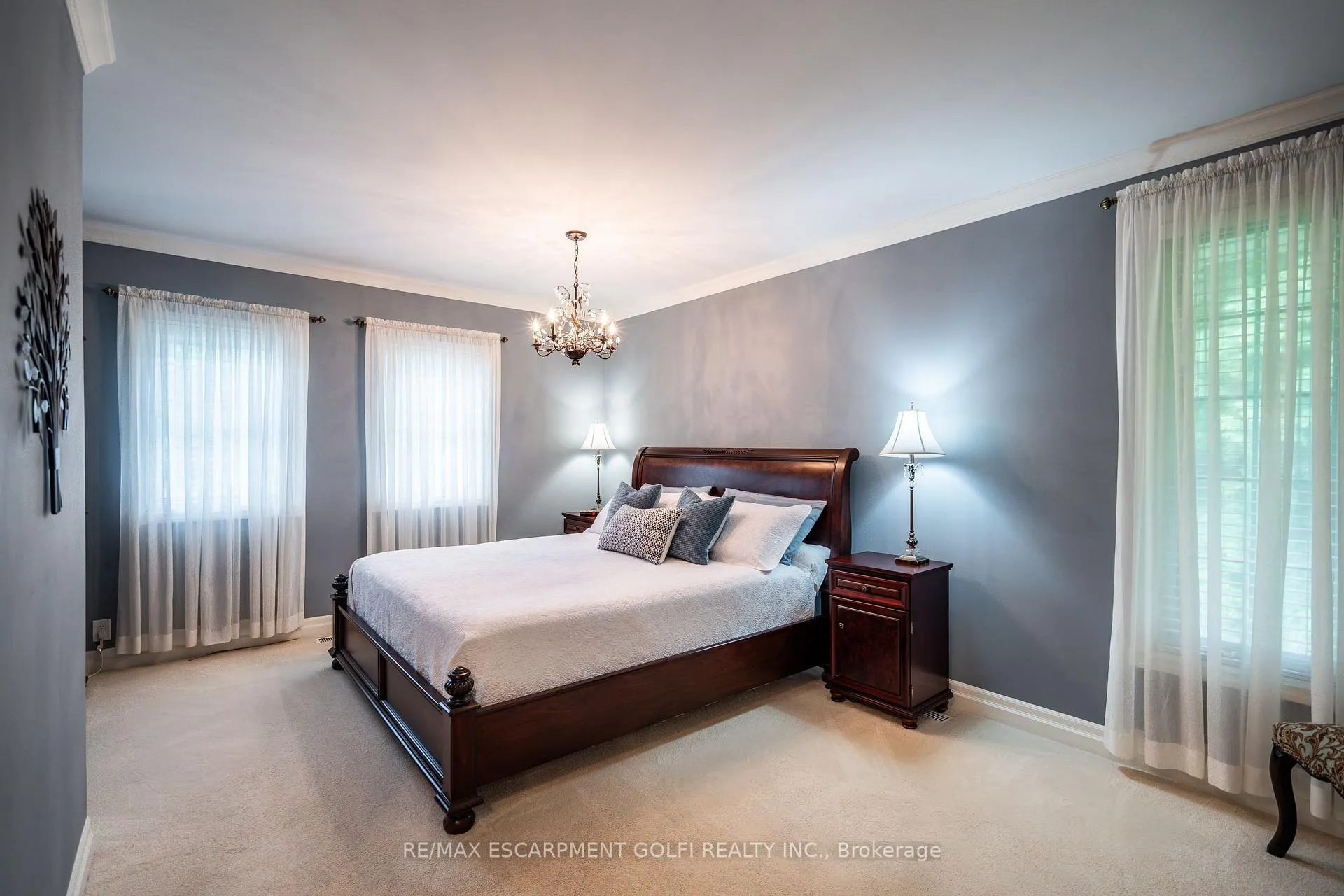 Photo 17 of 98 Hadley Drive, Hamilton, Ancaster — HOMEH