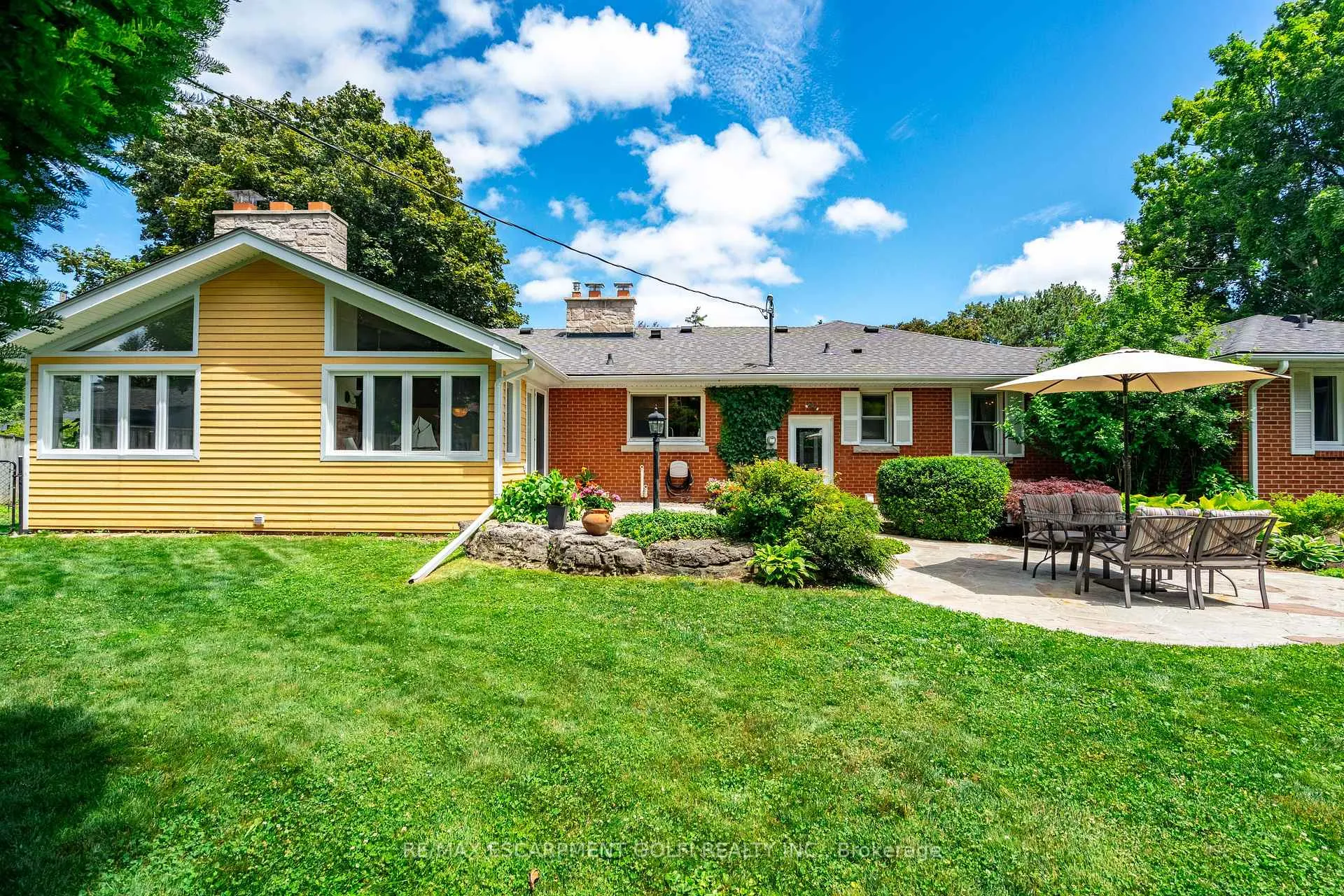 Photo 24 of 98 Hadley Drive, Hamilton, Ancaster — HOMEH