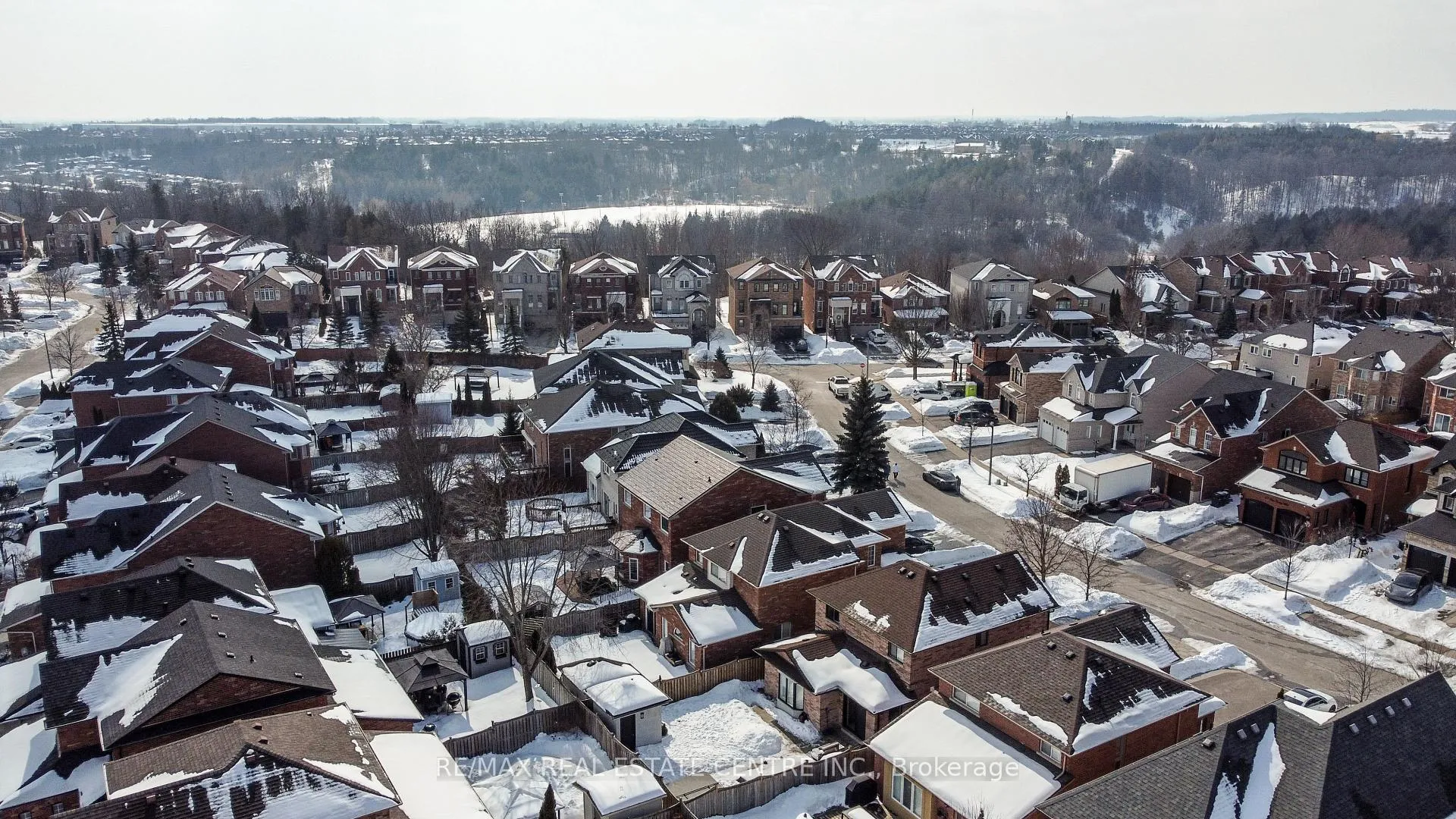 Photo 2 of 50 Cross Country Boulevard, Caledon, Bolton West — HOMEH