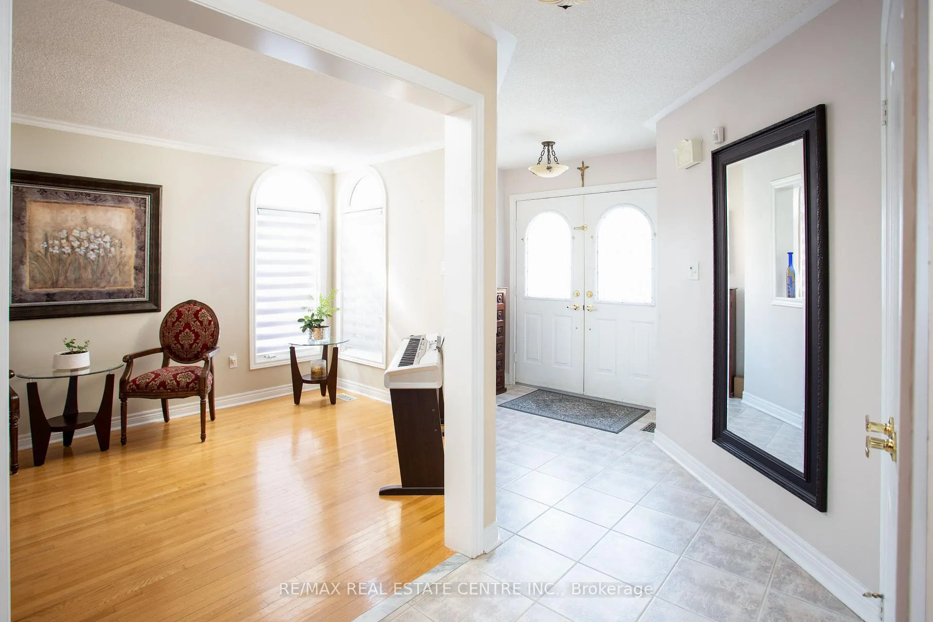 Photo 4 of 50 Cross Country Boulevard, Caledon, Bolton West — HOMEH