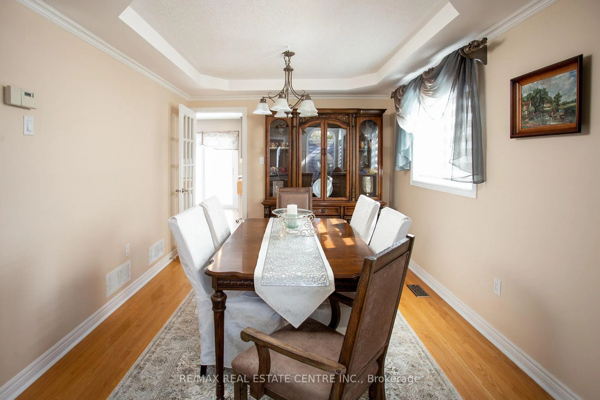 Photo 10 of 50 Cross Country Boulevard, Caledon, Bolton West — HOMEH
