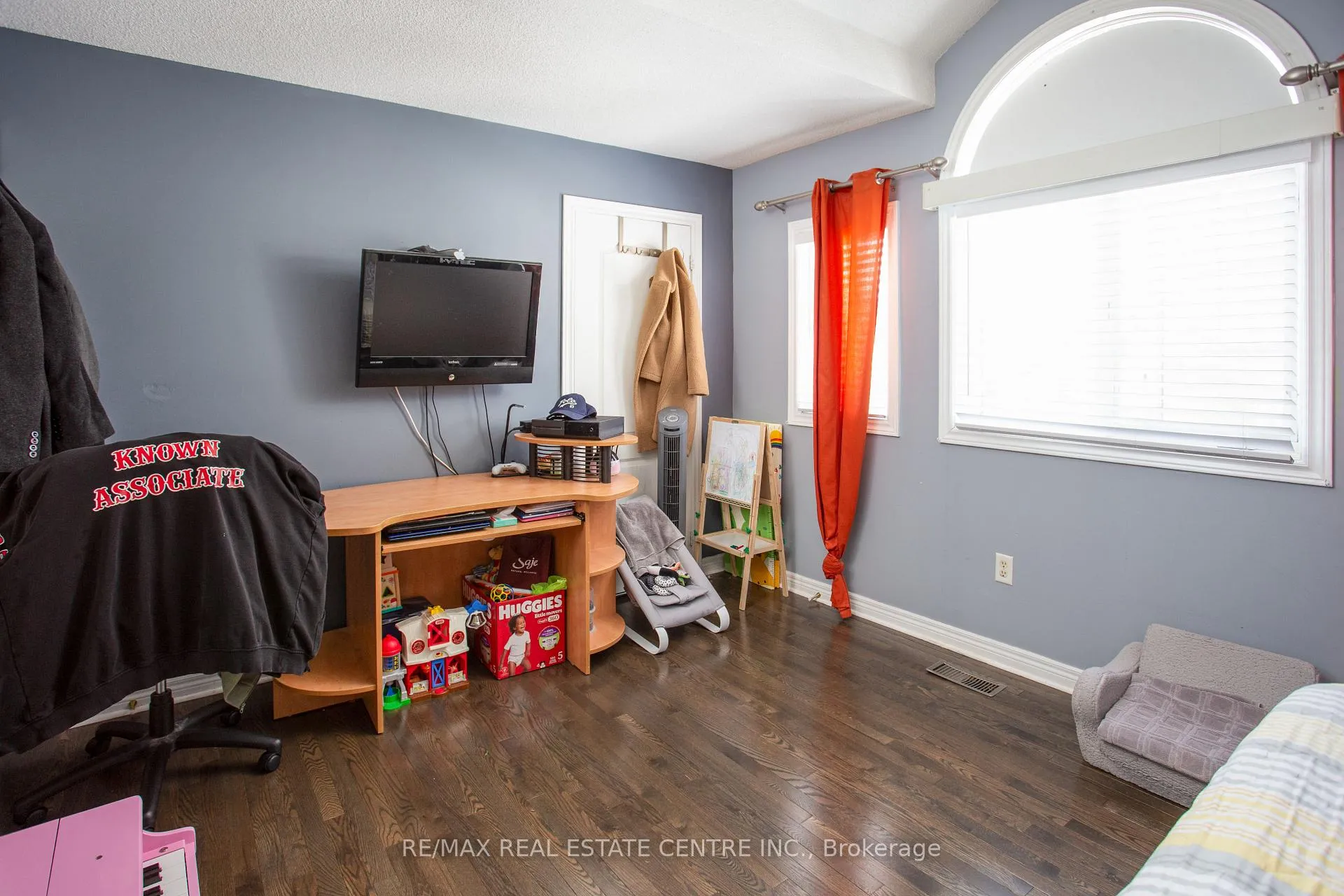 Photo 16 of 50 Cross Country Boulevard, Caledon, Bolton West — HOMEH