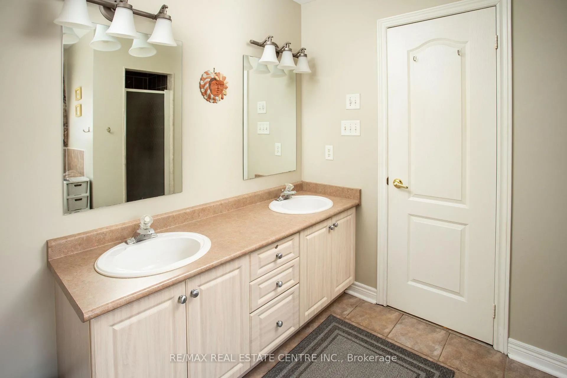 Photo 22 of 50 Cross Country Boulevard, Caledon, Bolton West — HOMEH