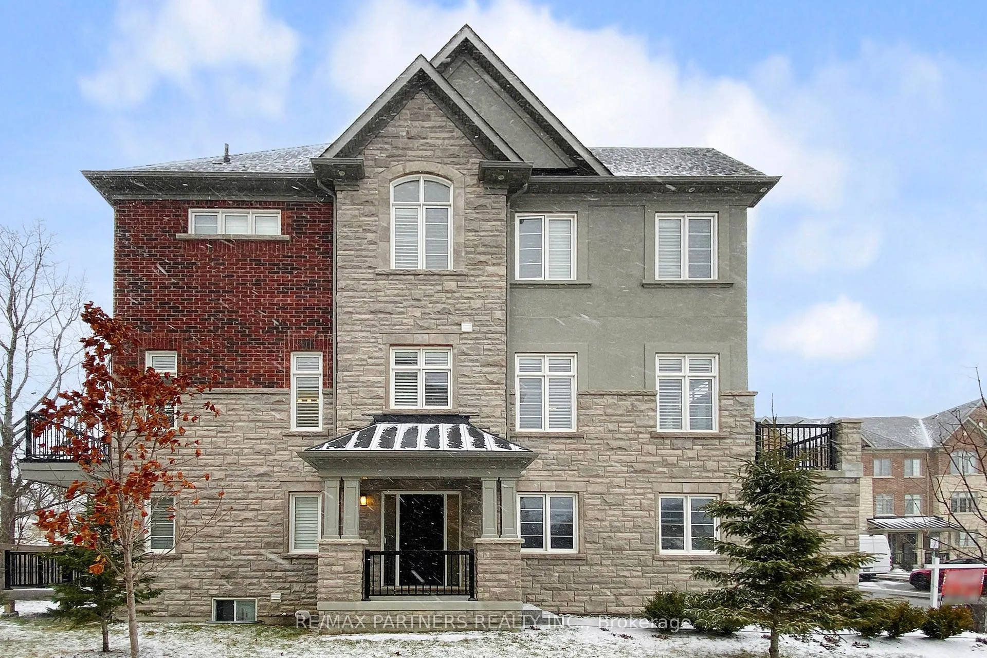 Photo 4 of 26 Island Green Lane, Markham, Angus Glen — HOMEH