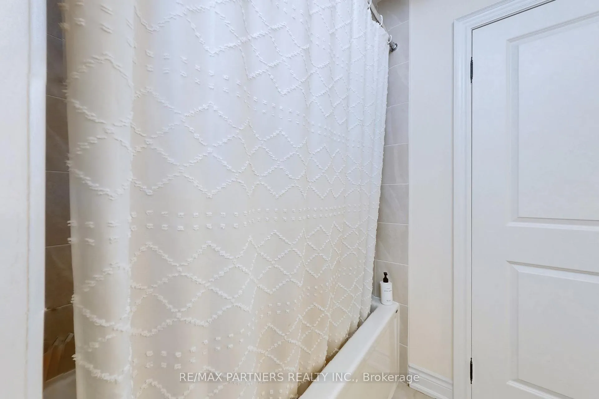 Photo 39 of 26 Island Green Lane, Markham, Angus Glen — HOMEH