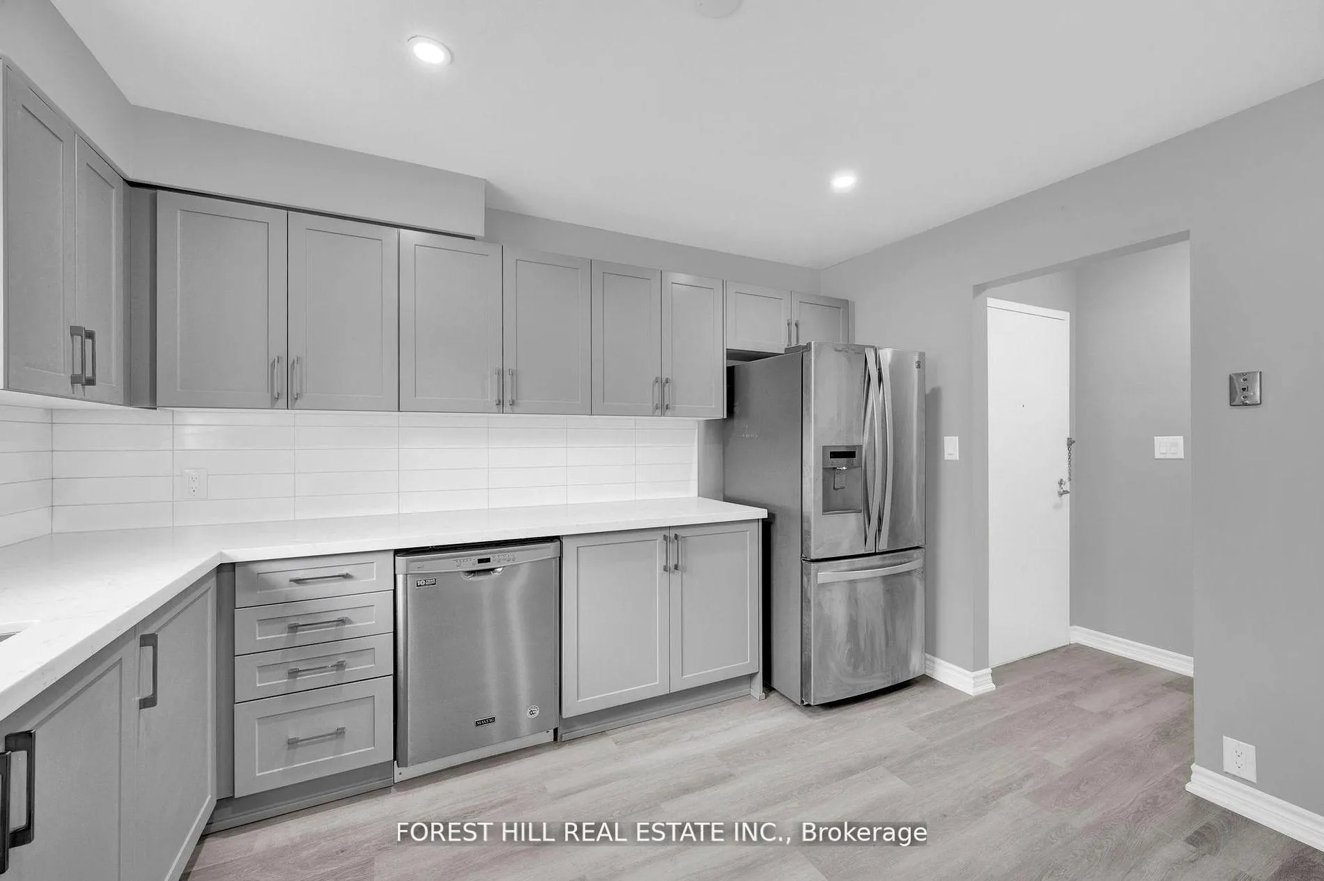 Photo 3 of Unit 6, 494 Elgin Street W, Cobourg — HOMEH