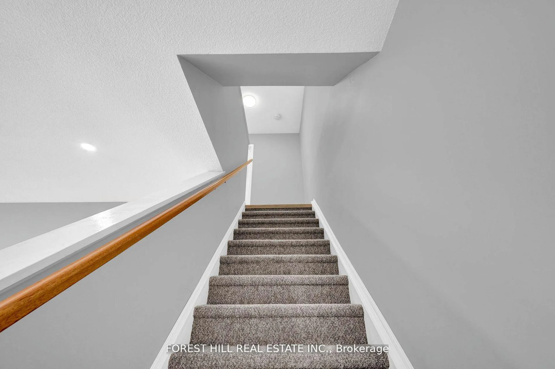 Photo 8 of Unit 6, 494 Elgin Street W, Cobourg — HOMEH