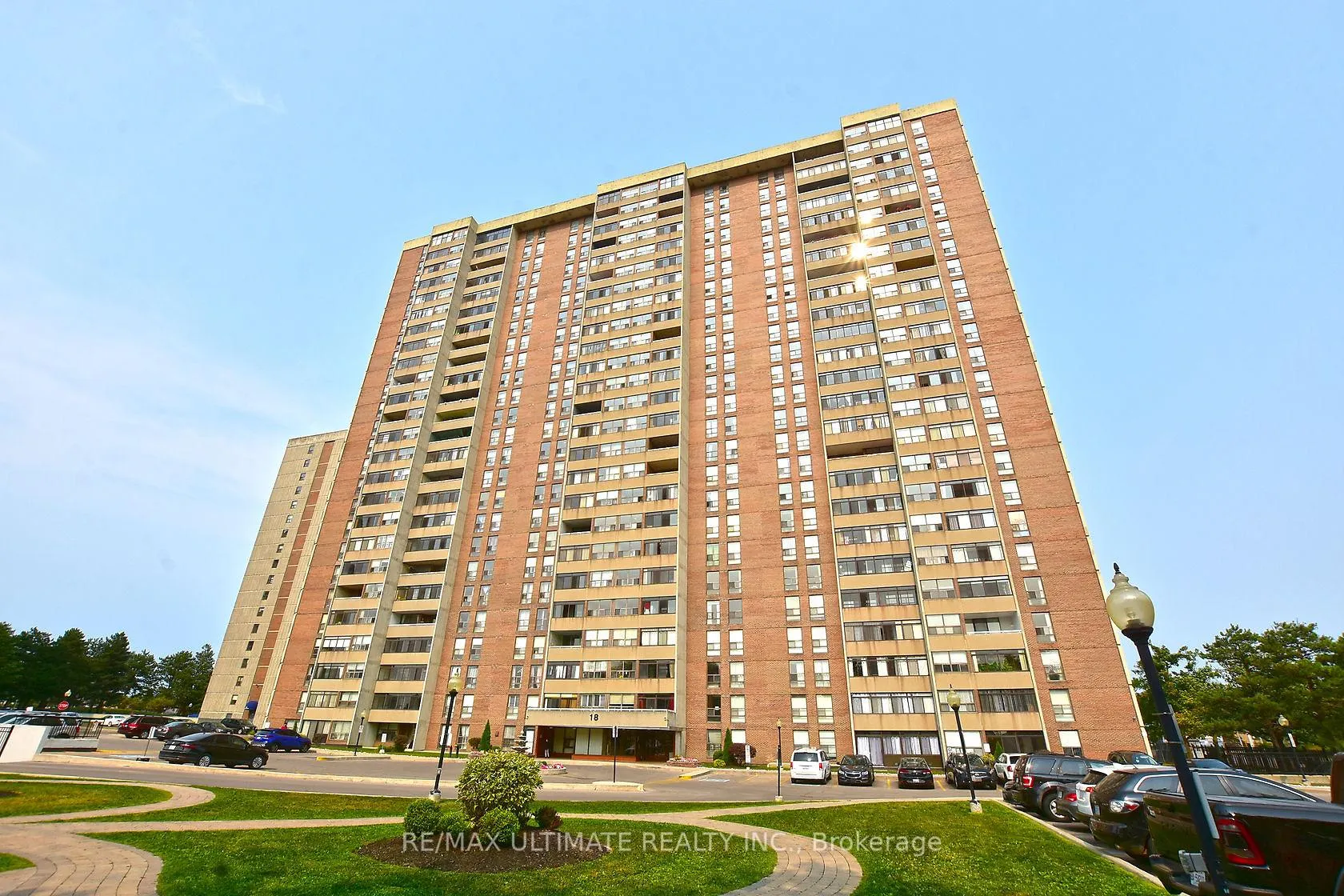 Photo 1 of Unit 604, 18 Knightsbridge Road, Brampton, Queen Street Corridor — HOMEH