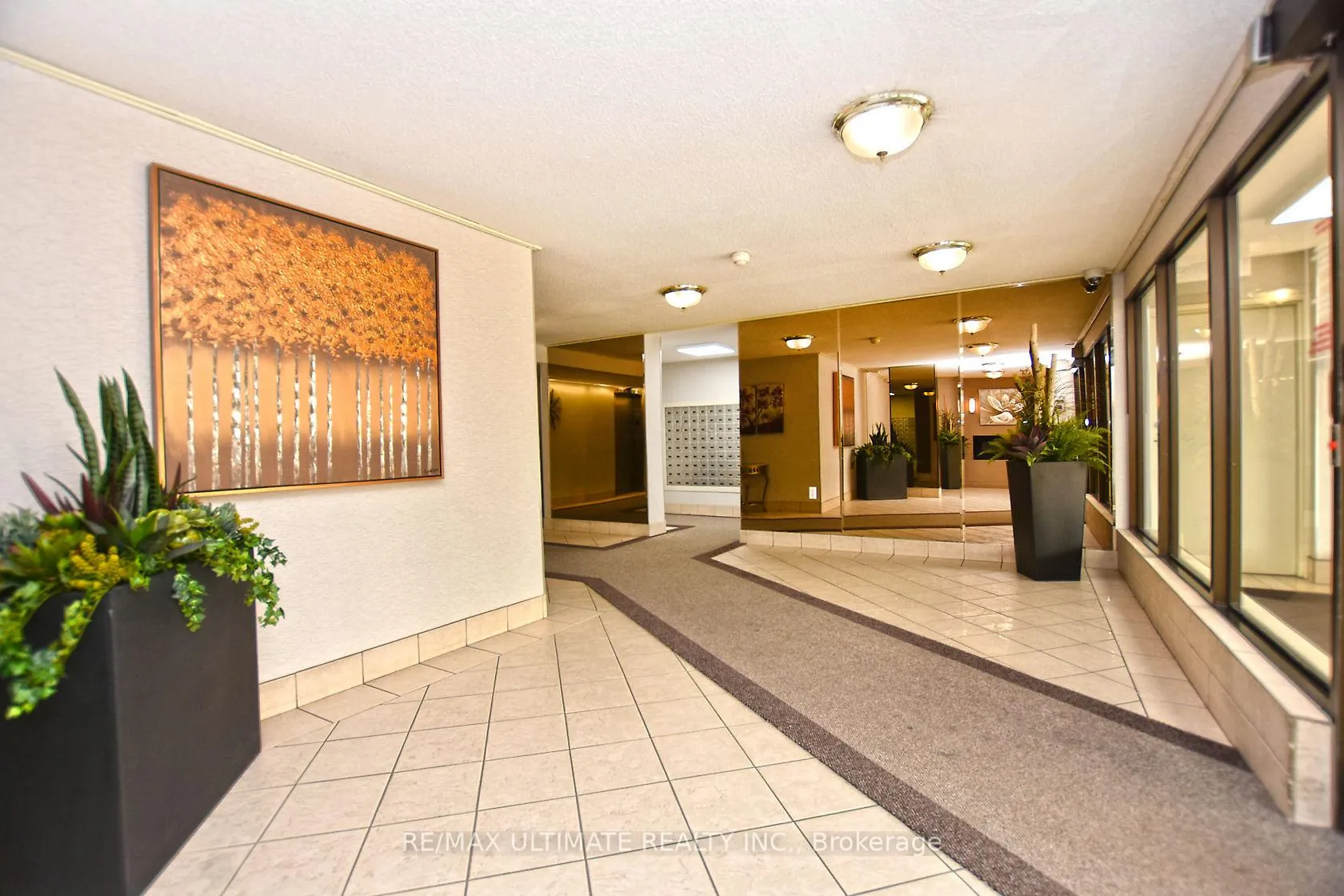 Photo 5 of Unit 604, 18 Knightsbridge Road, Brampton, Queen Street Corridor — HOMEH