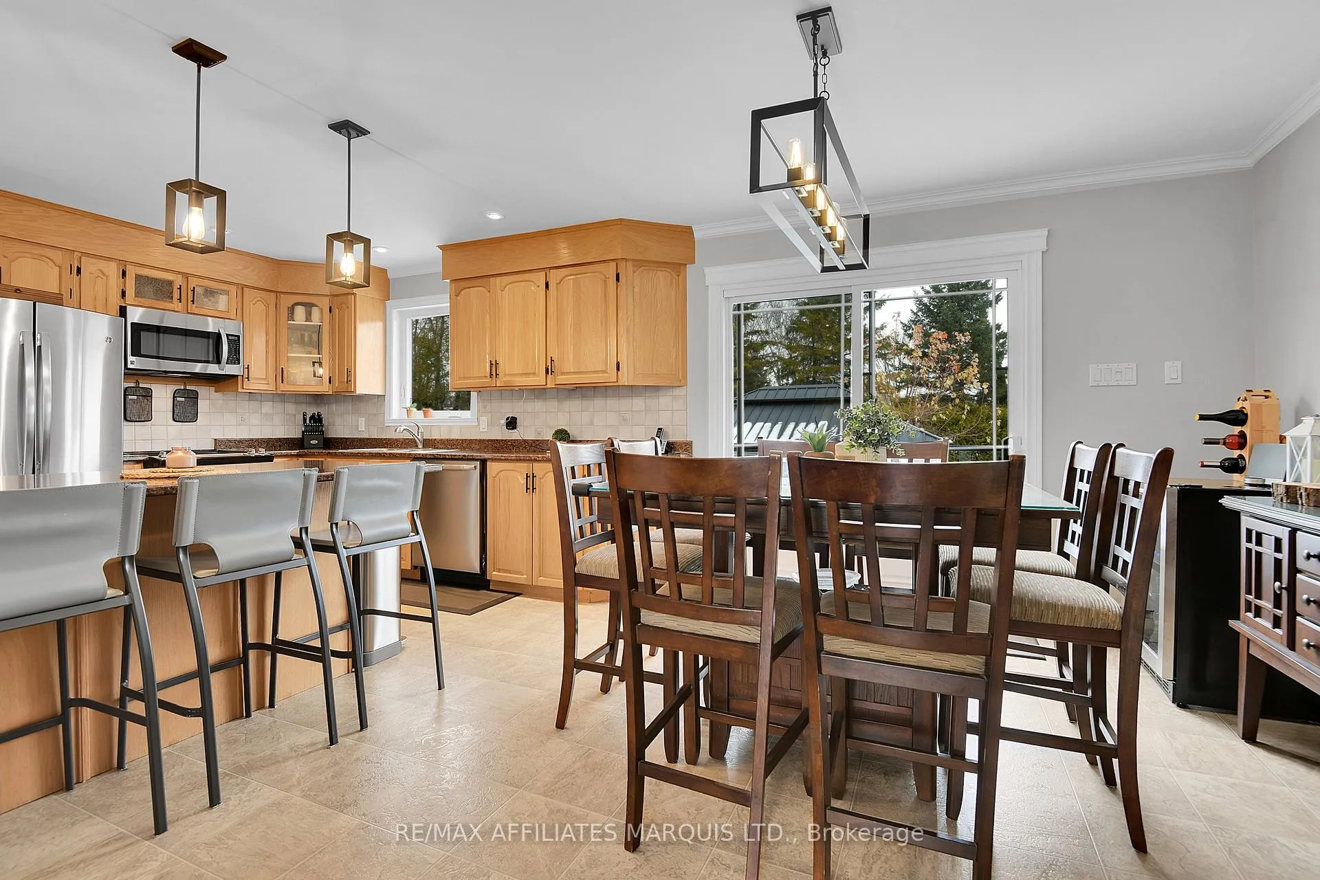 Photo 12 of 20391 Park Crescent, South Glengarry, South Glengarry (Charlottenburgh) Twp — HOMEH
