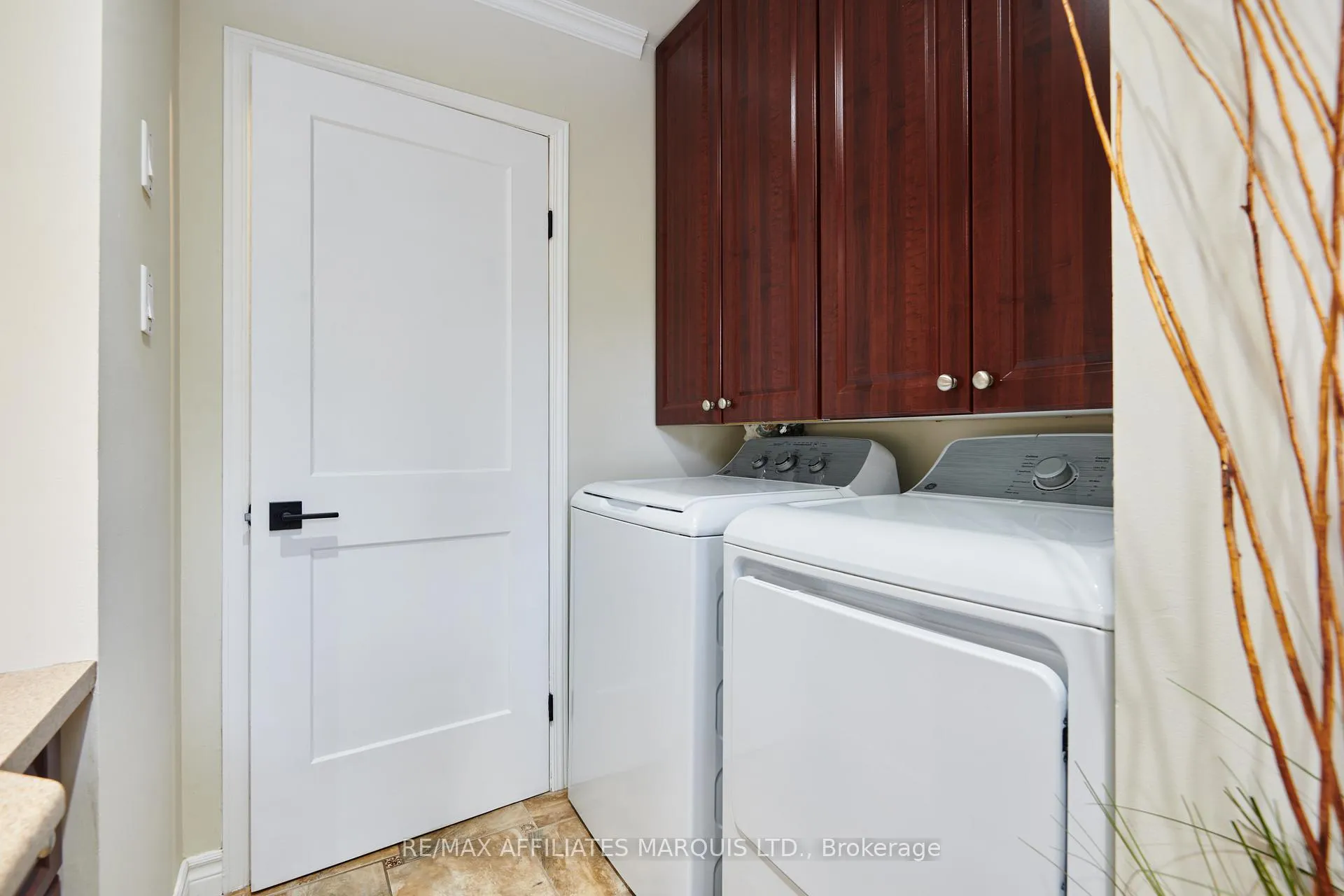Photo 15 of 20391 Park Crescent, South Glengarry, South Glengarry (Charlottenburgh) Twp — HOMEH