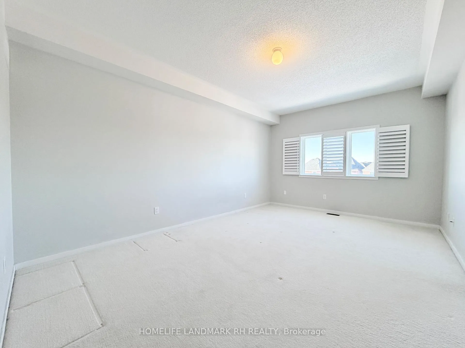 Photo 17 of 176 Elyse Court, Aurora, Bayview Northeast — HOMEH