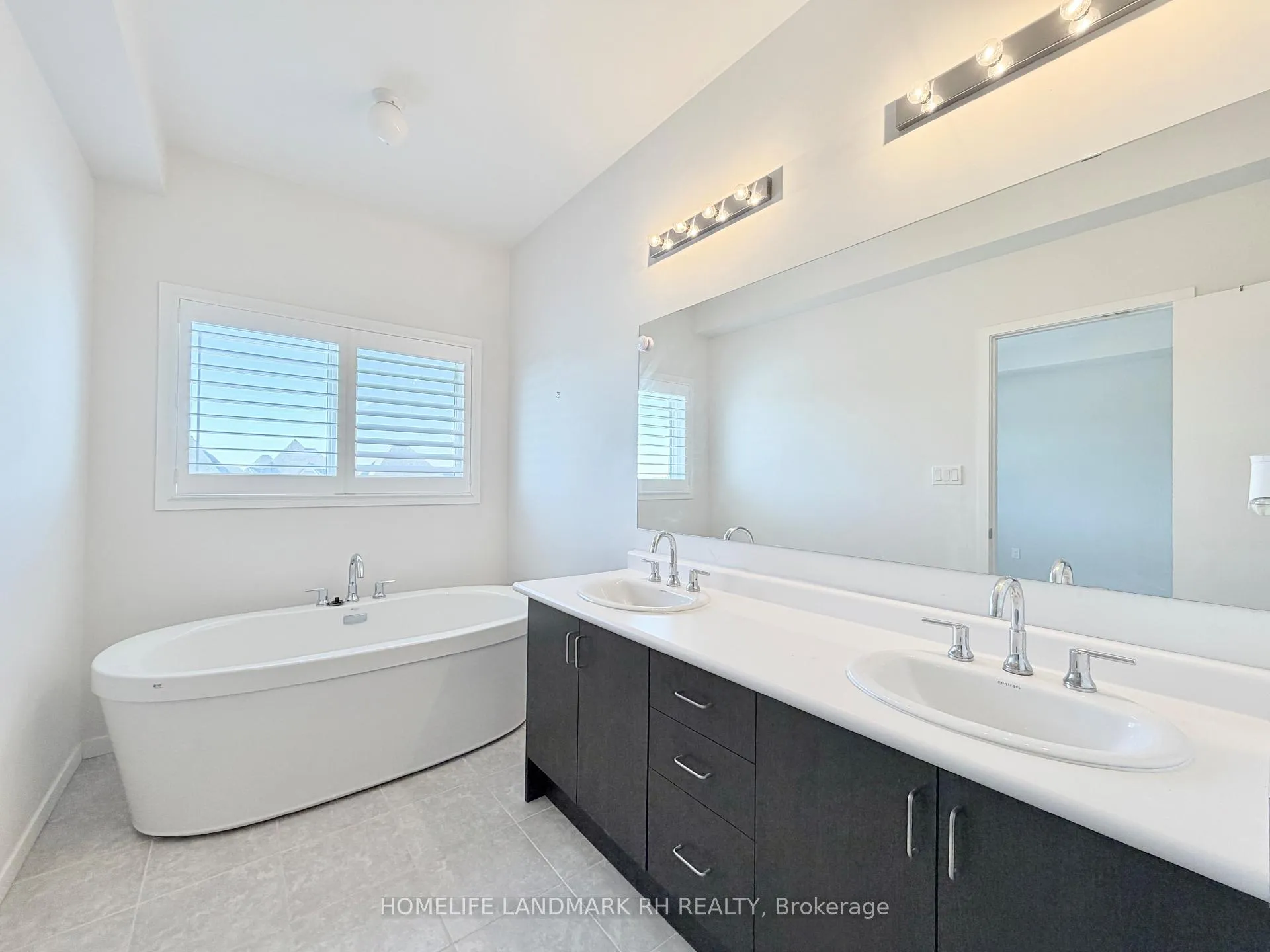 Photo 18 of 176 Elyse Court, Aurora, Bayview Northeast — HOMEH