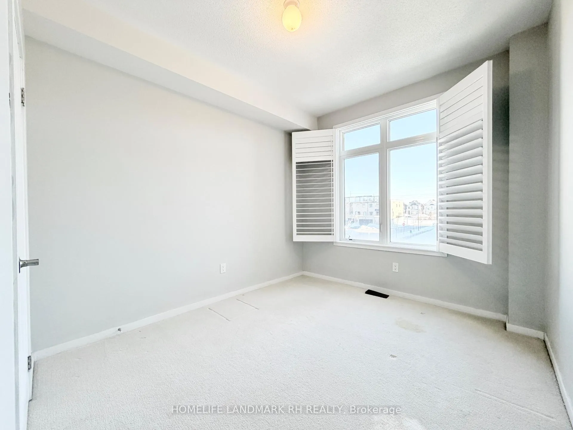 Photo 20 of 176 Elyse Court, Aurora, Bayview Northeast — HOMEH