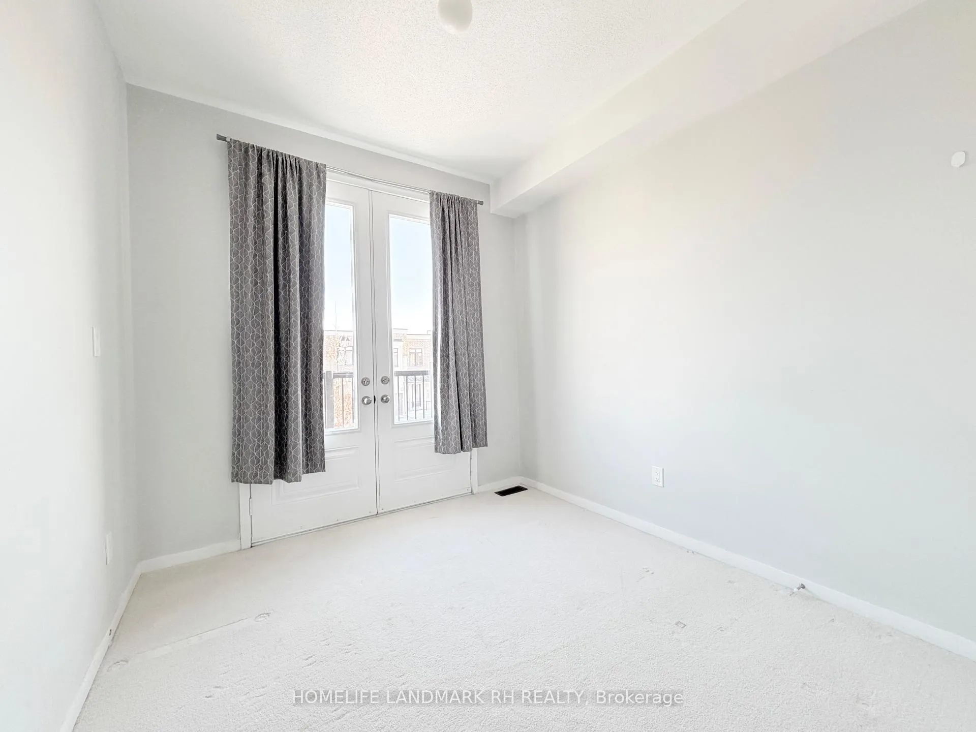 Photo 22 of 176 Elyse Court, Aurora, Bayview Northeast — HOMEH